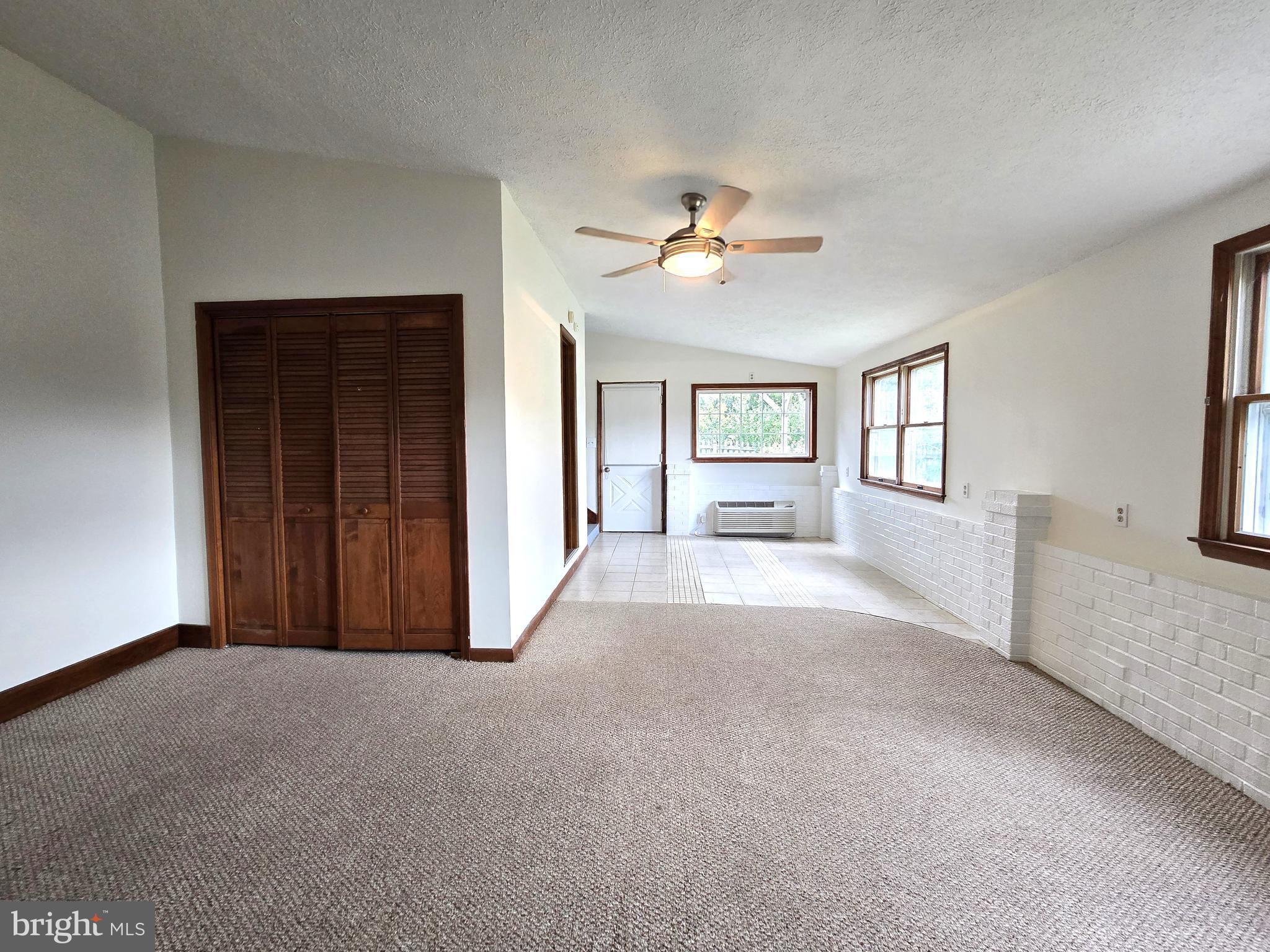 SMITHFIELD FARMS - Residential