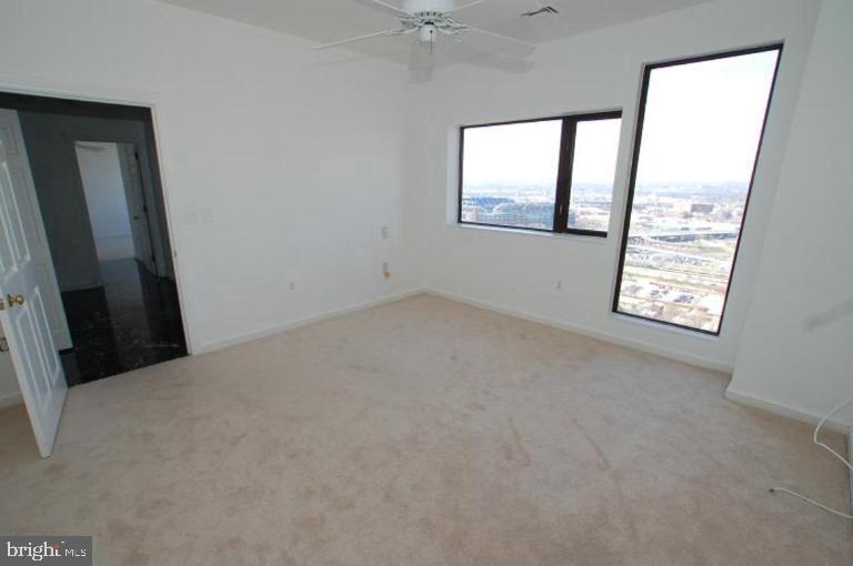 INNER HARBOR - Residential Lease