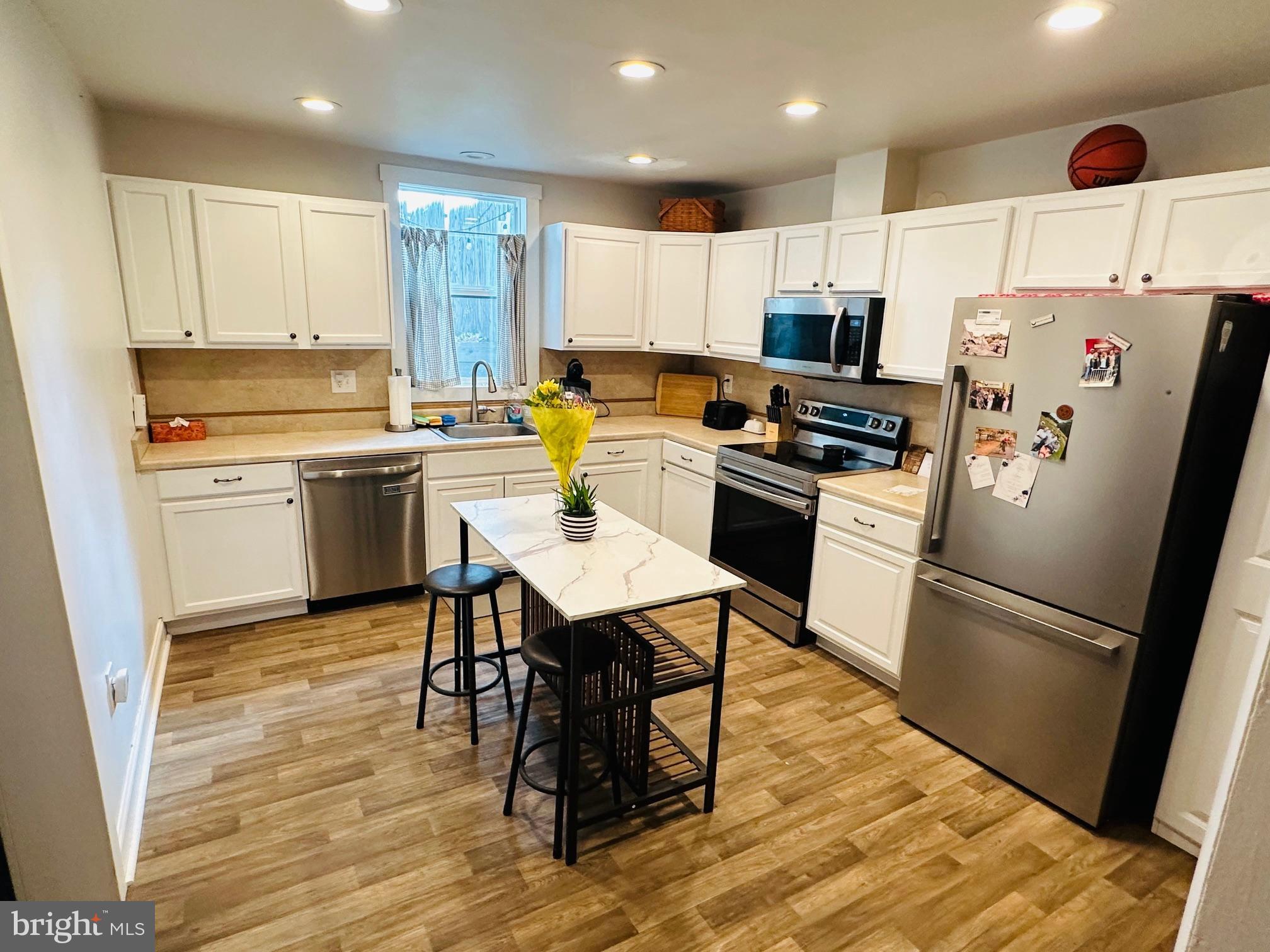 BRUNSWICK - Residential