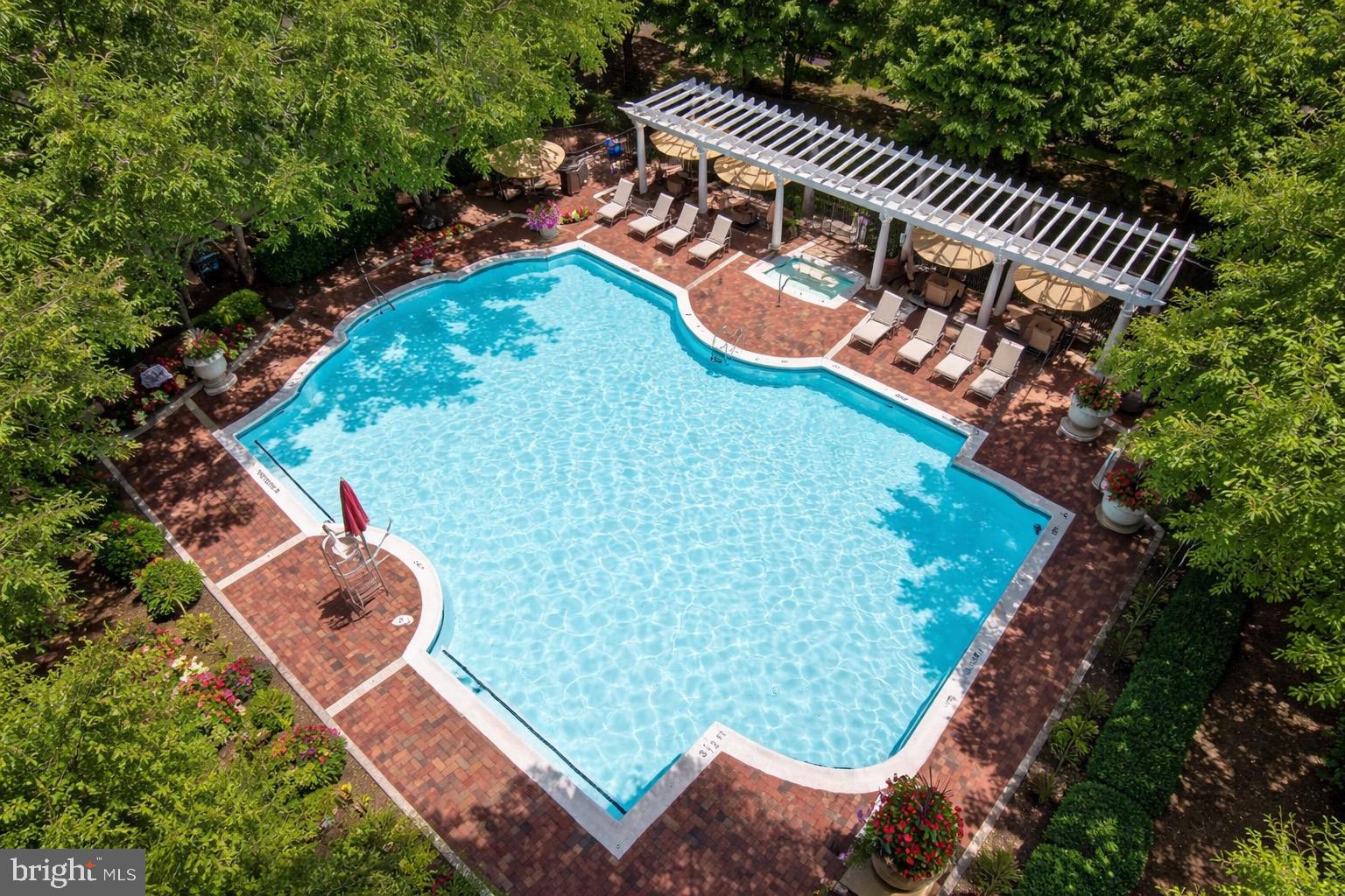 WHITE FLINT STATION - Residential