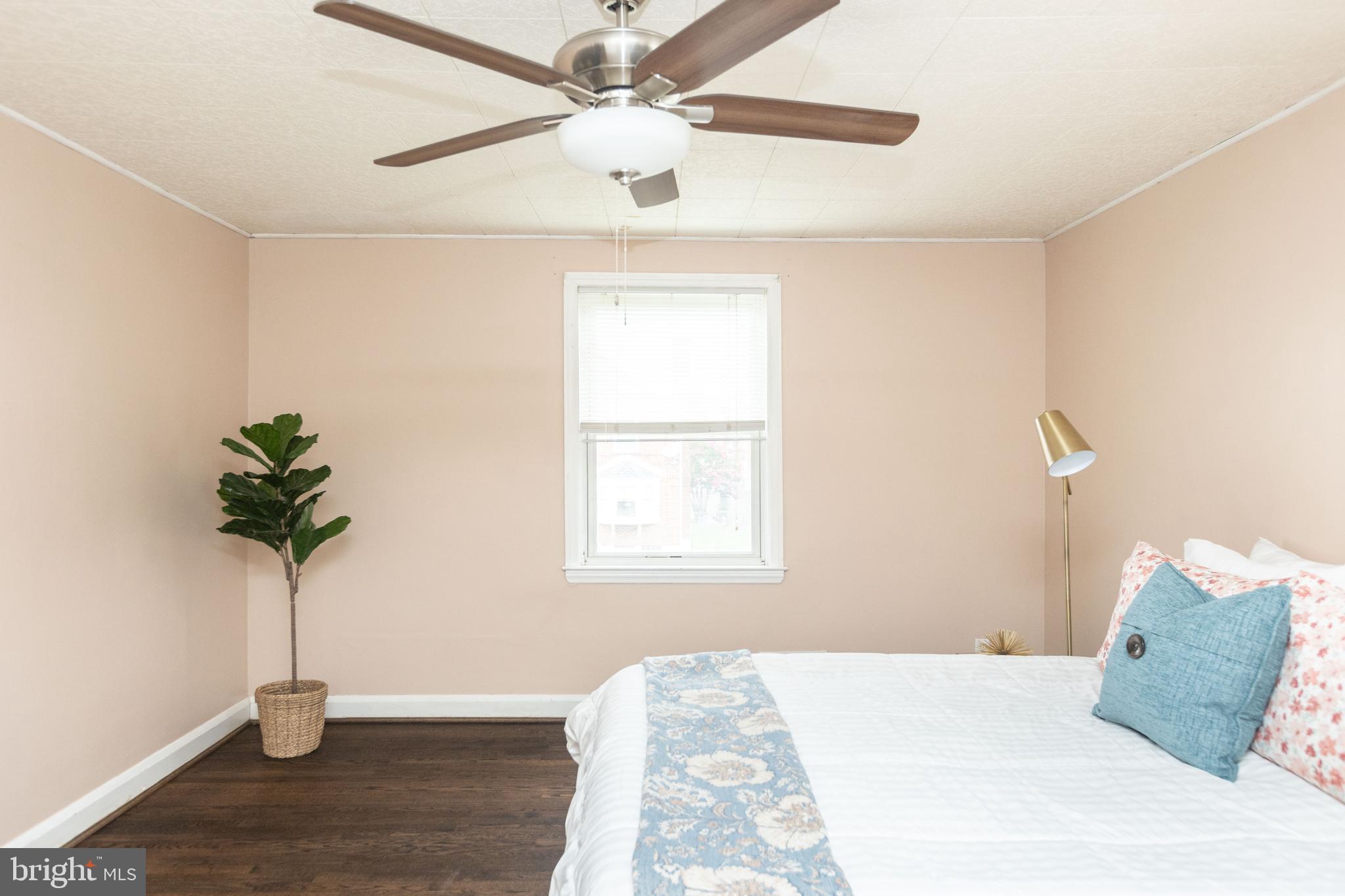 EDNOR GARDENS - LAKESIDE - Residential
