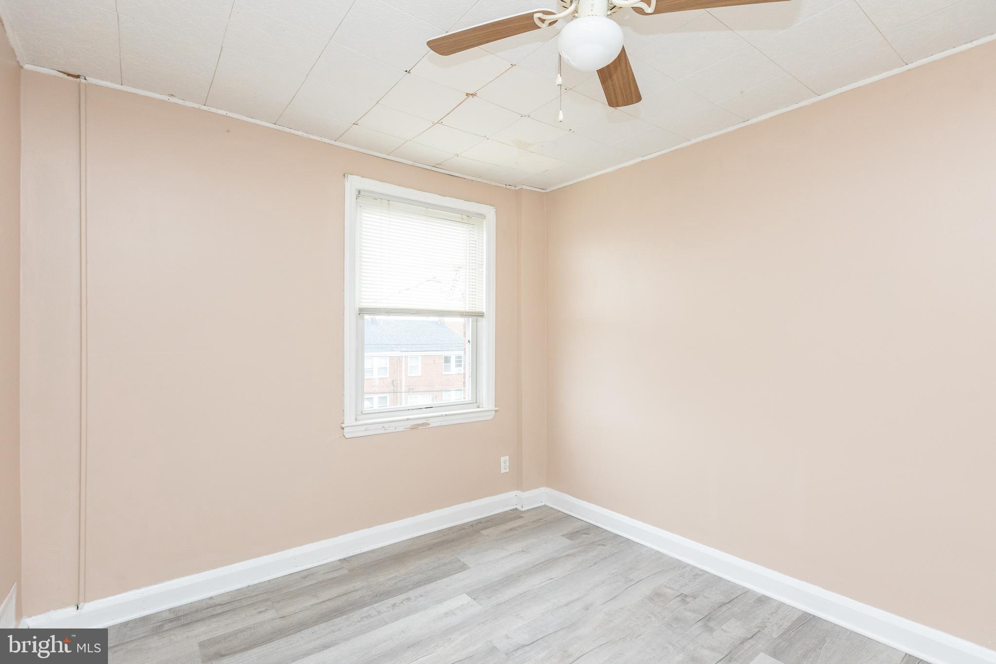 EDNOR GARDENS - LAKESIDE - Residential