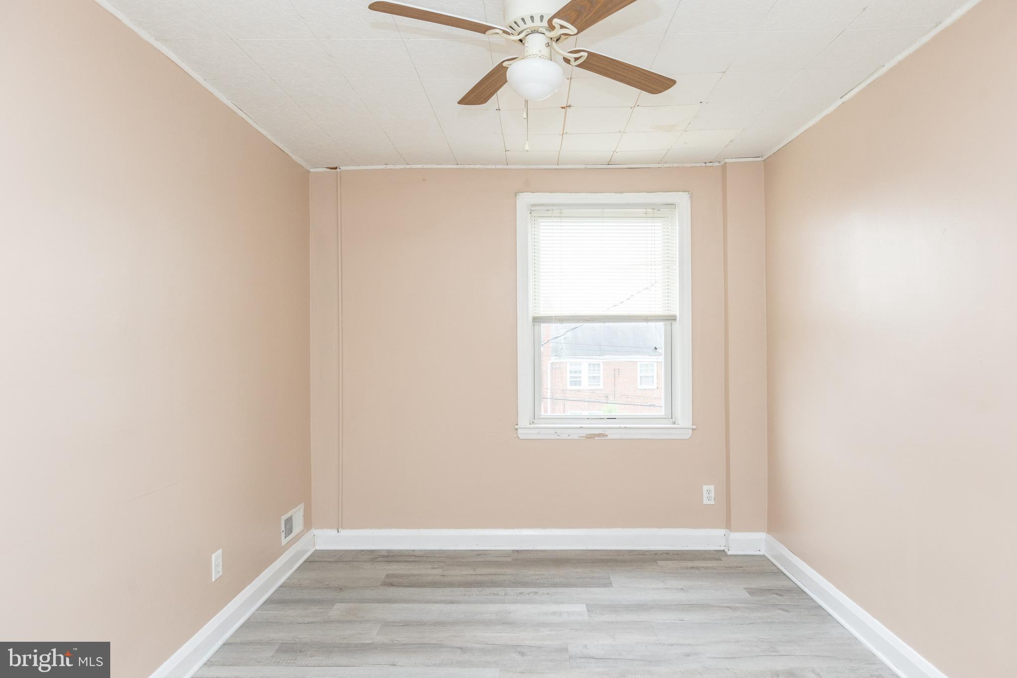 EDNOR GARDENS - LAKESIDE - Residential