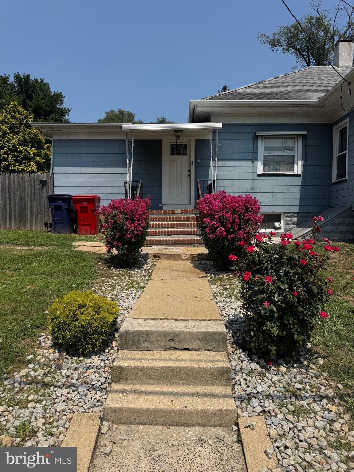 112 N WEST AVENUE