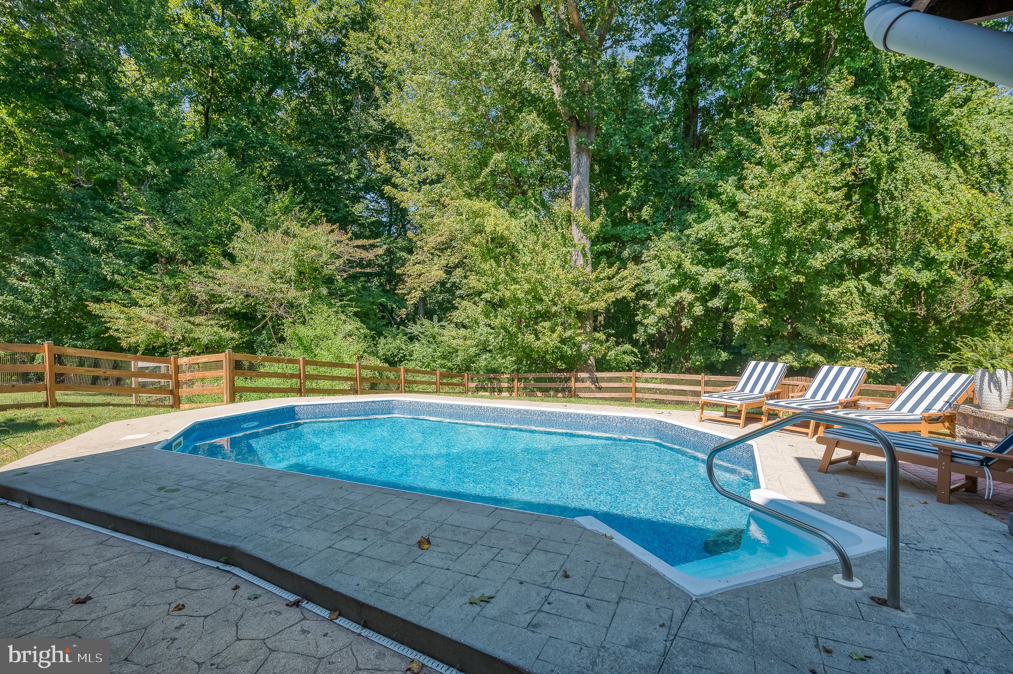 DURHAM MANOR - Residential