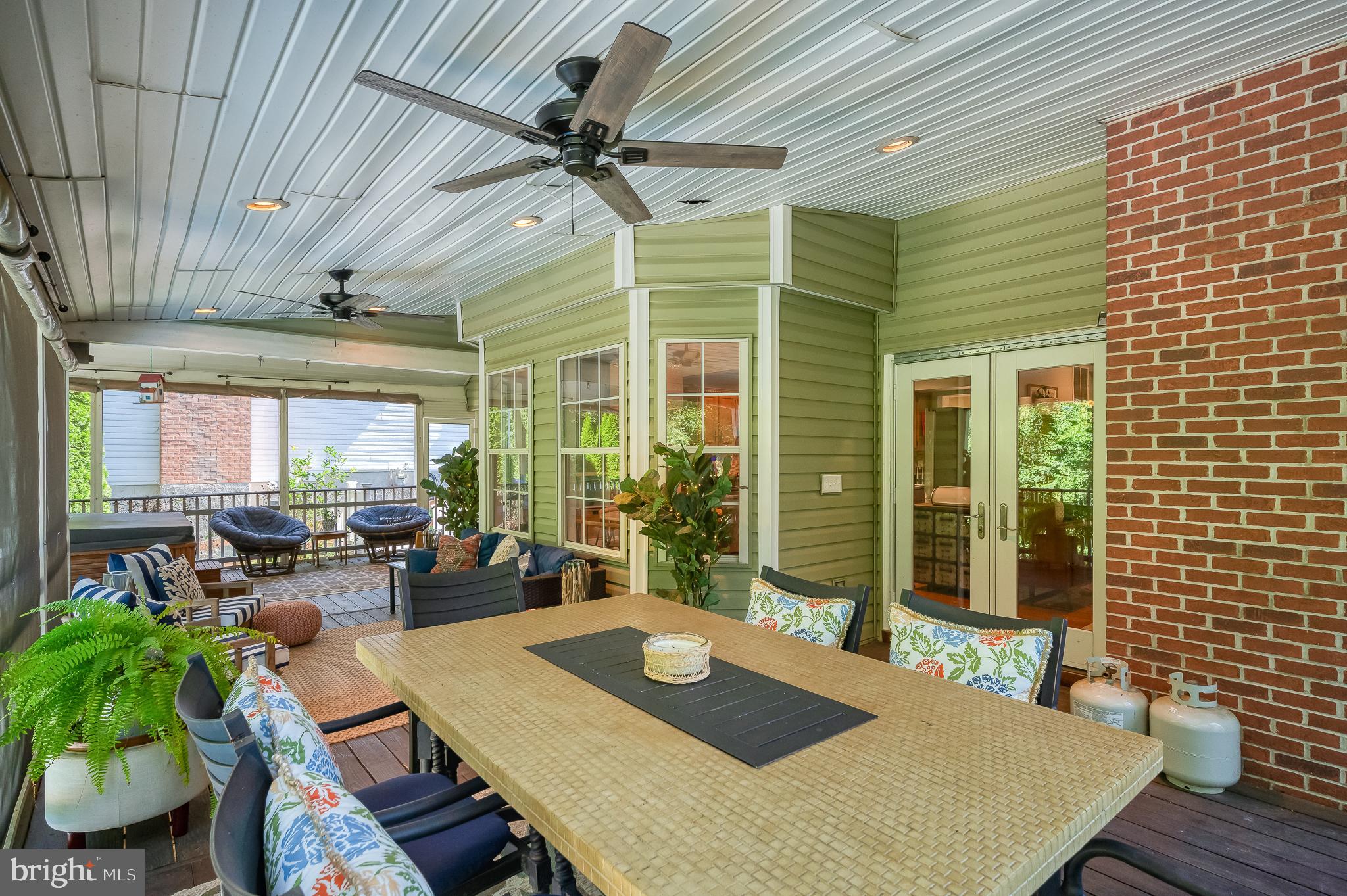 DURHAM MANOR - Residential