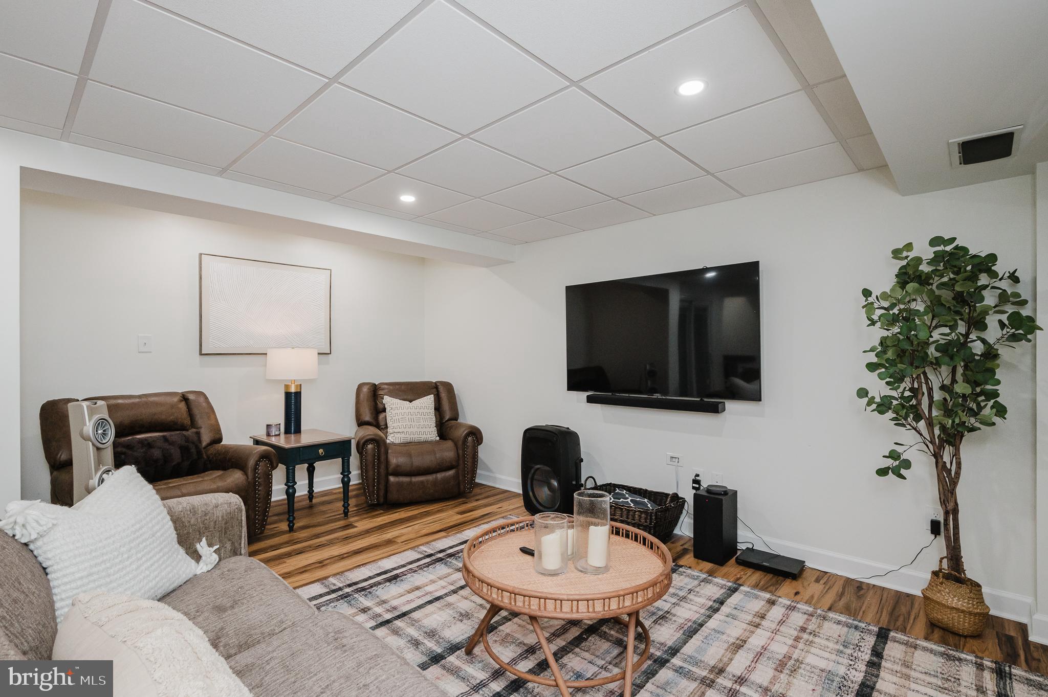 DURHAM MANOR - Residential