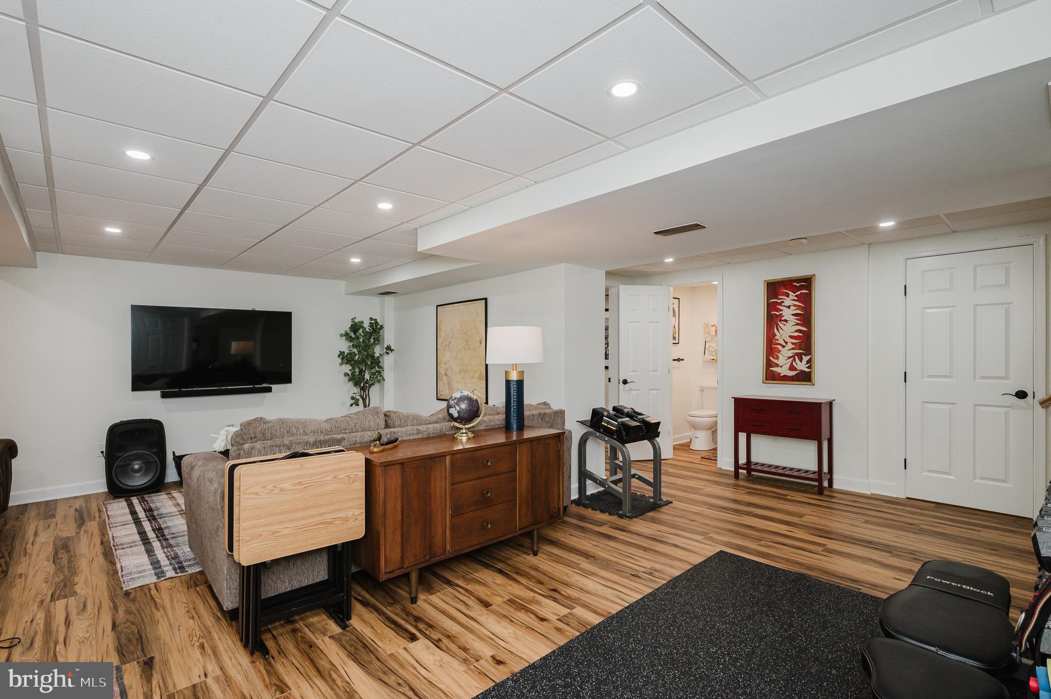 DURHAM MANOR - Residential