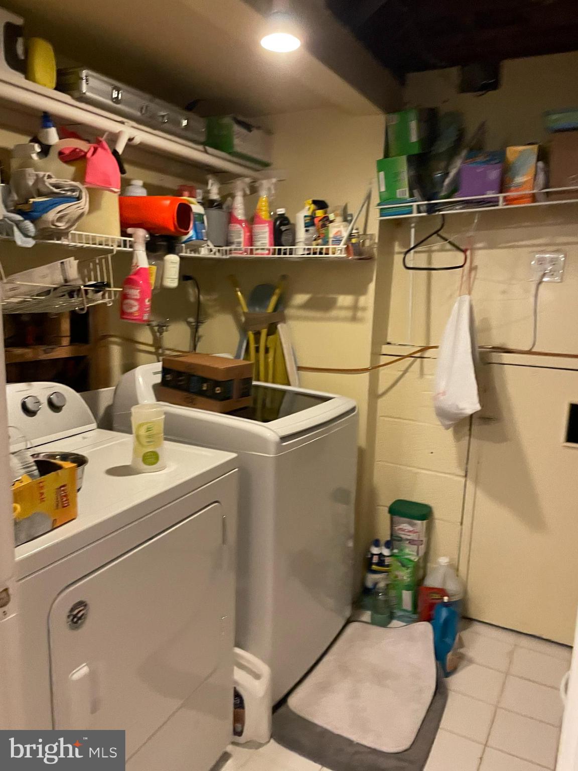 REGENCY ESTATES - Residential Lease