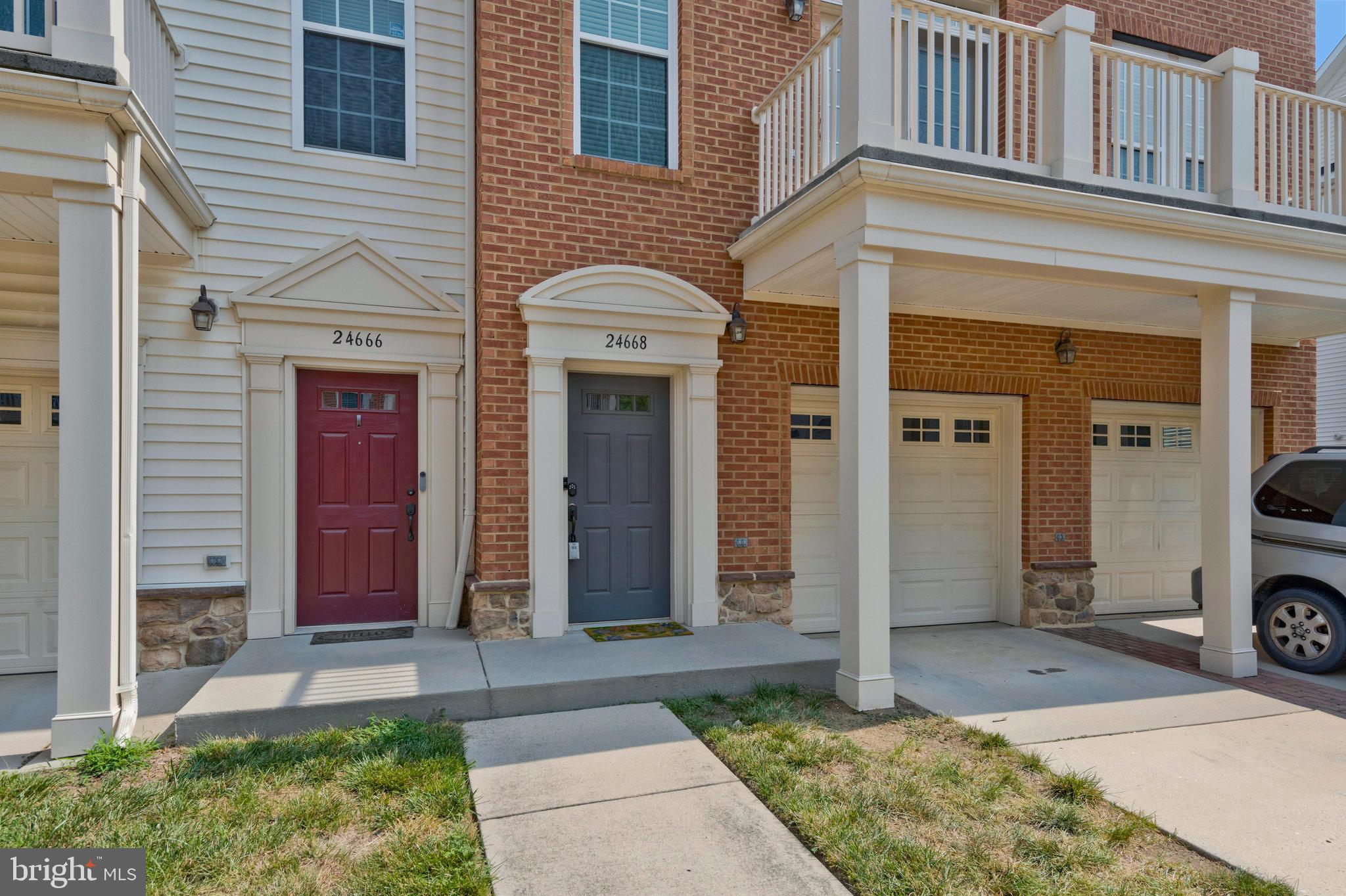 STONE SPRINGS CONDOMINIUMS - Residential