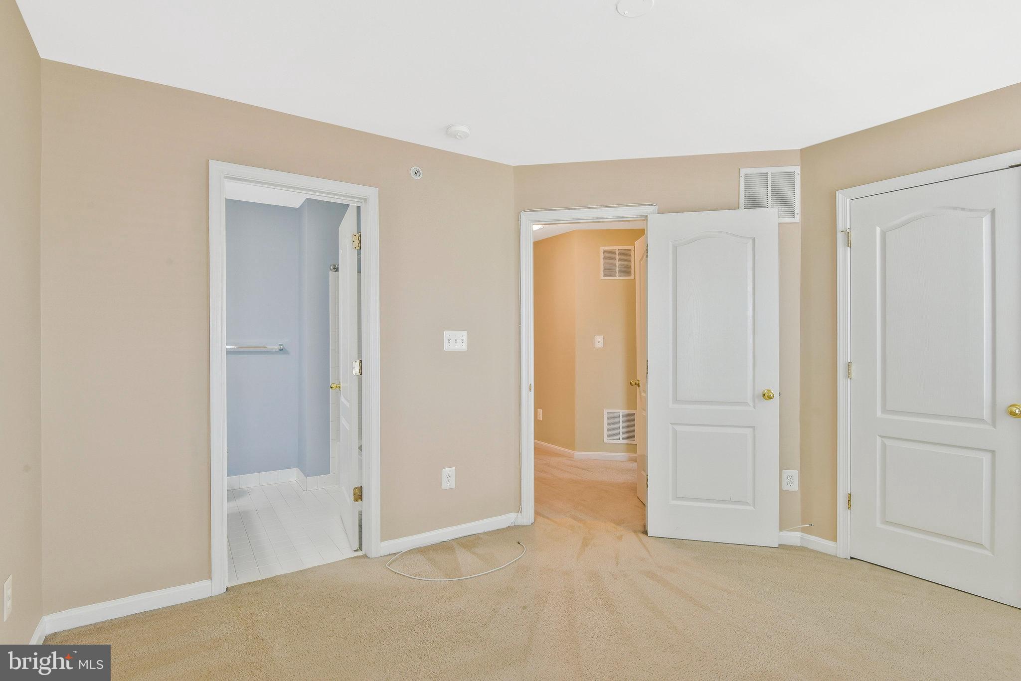 STONE SPRINGS CONDOMINIUMS - Residential