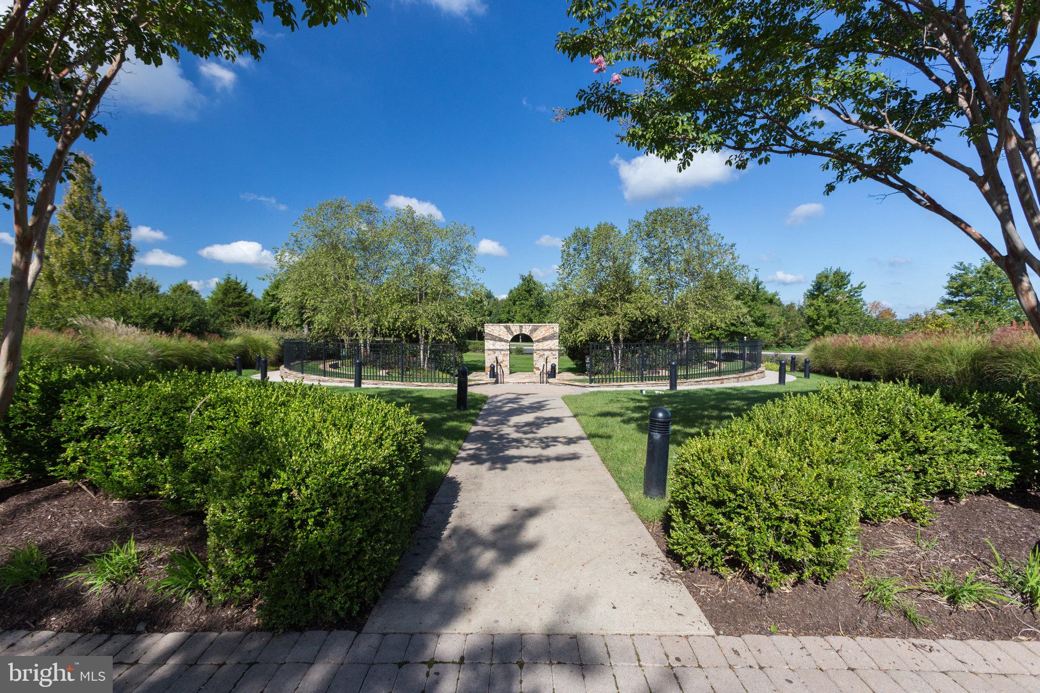 STONE SPRINGS CONDOMINIUMS - Residential