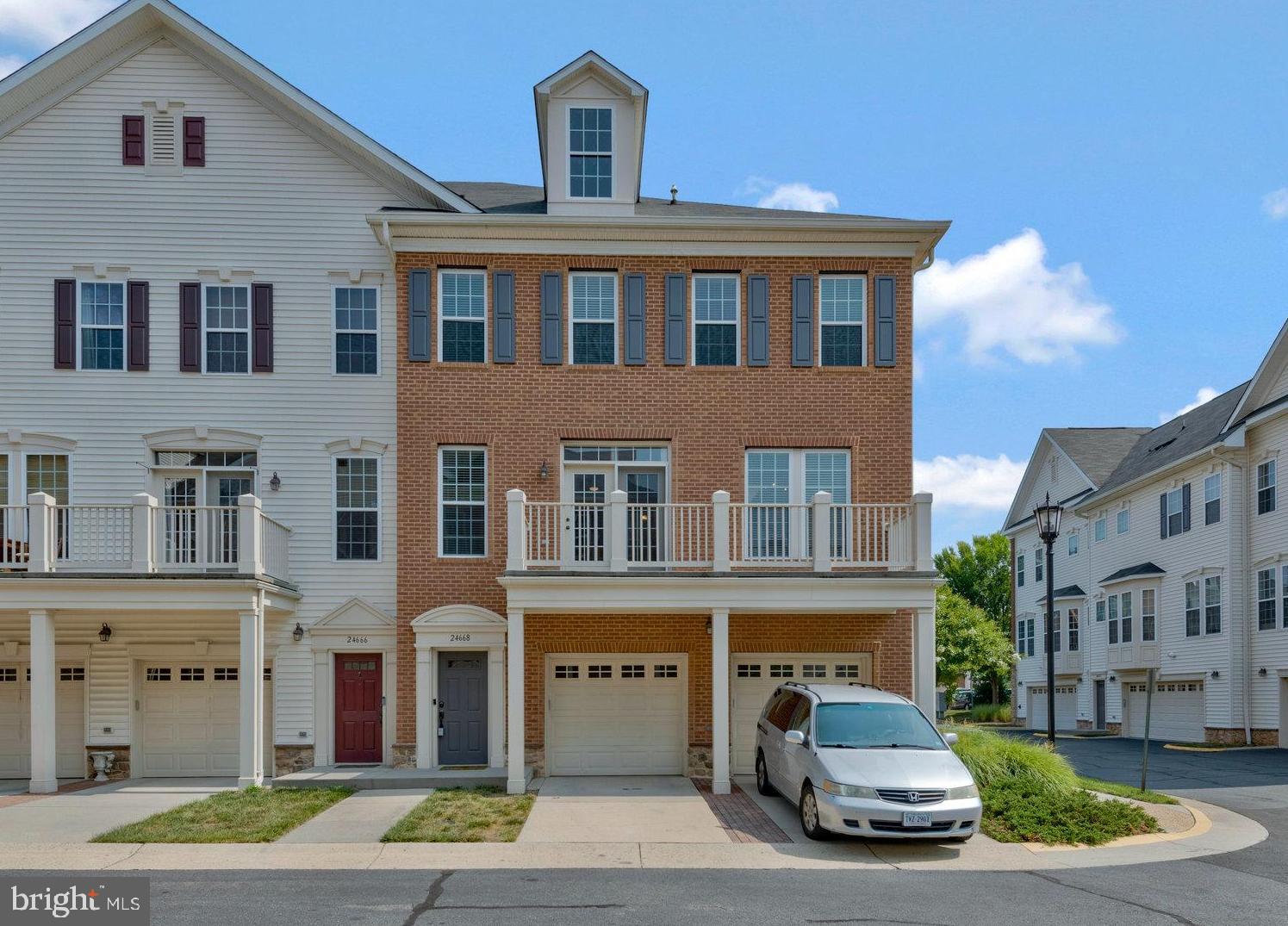 STONE SPRINGS CONDOMINIUMS - Residential