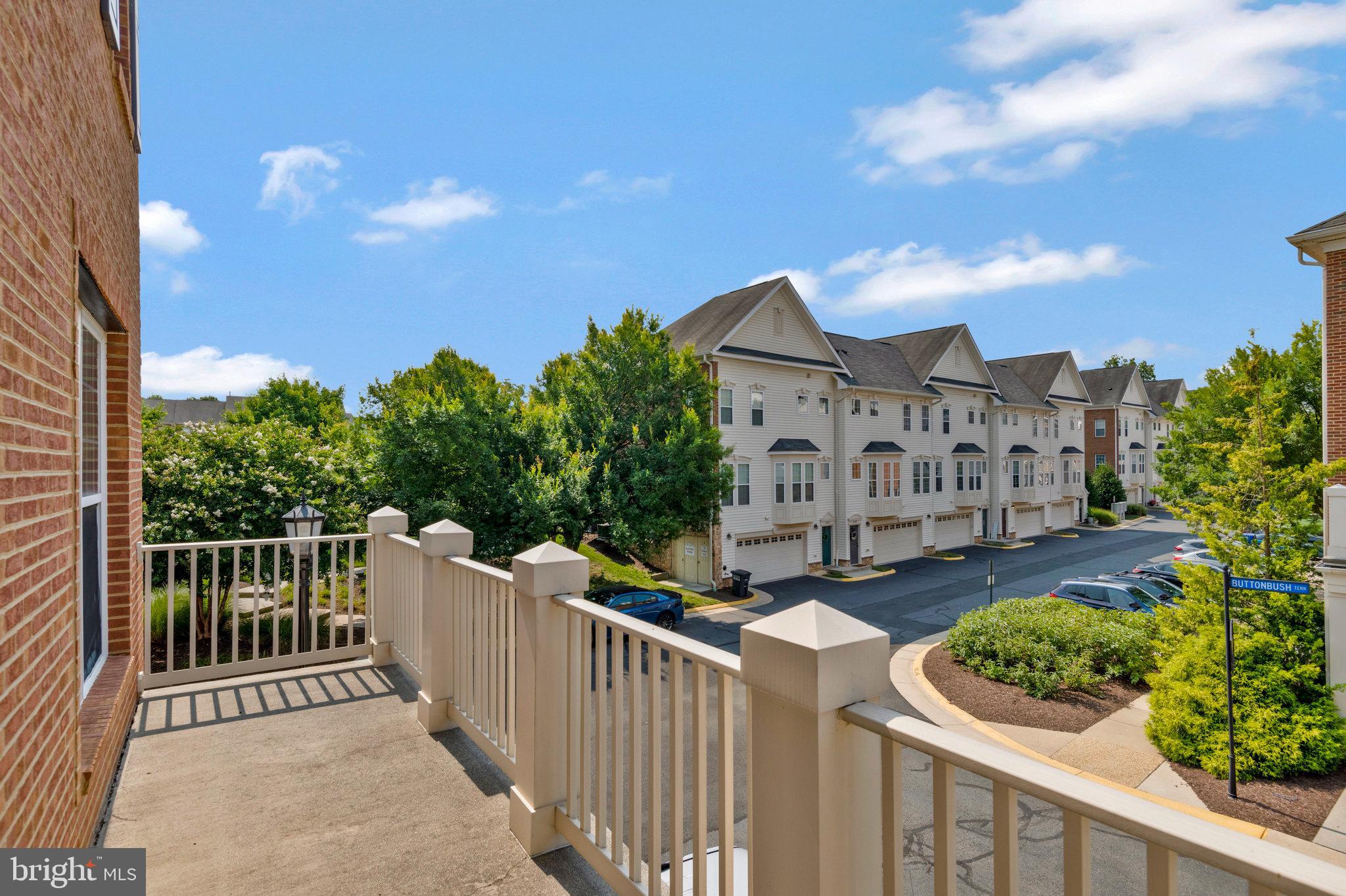 STONE SPRINGS CONDOMINIUMS - Residential