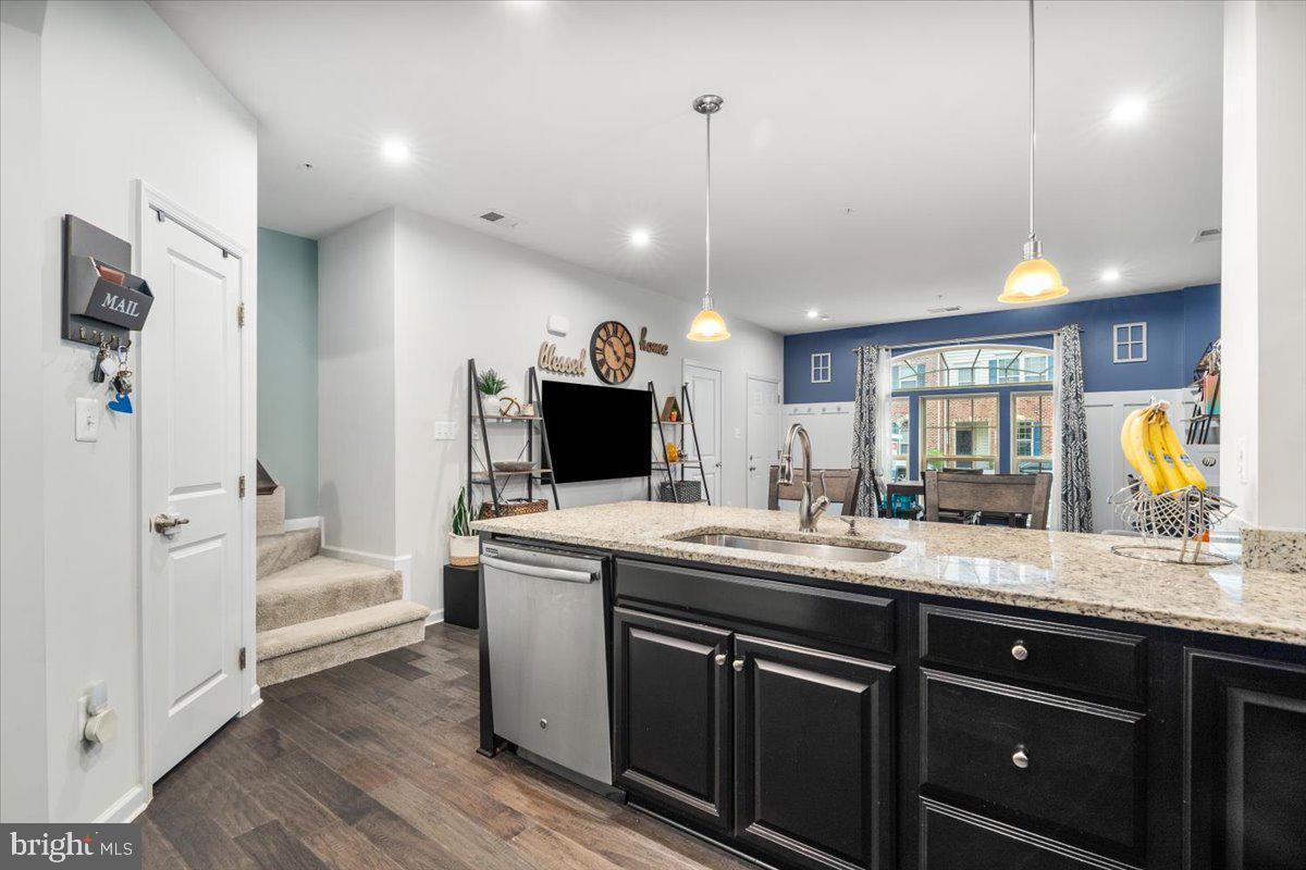 BALLENGER CREEK - Residential