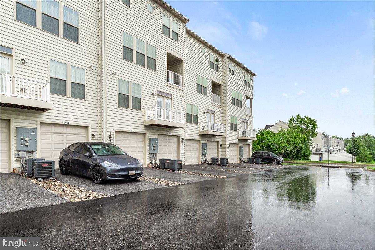 BALLENGER CREEK - Residential