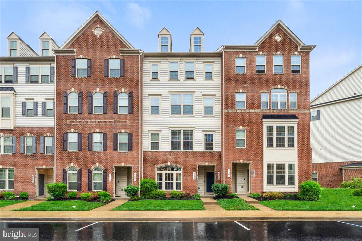 BALLENGER CREEK - Residential