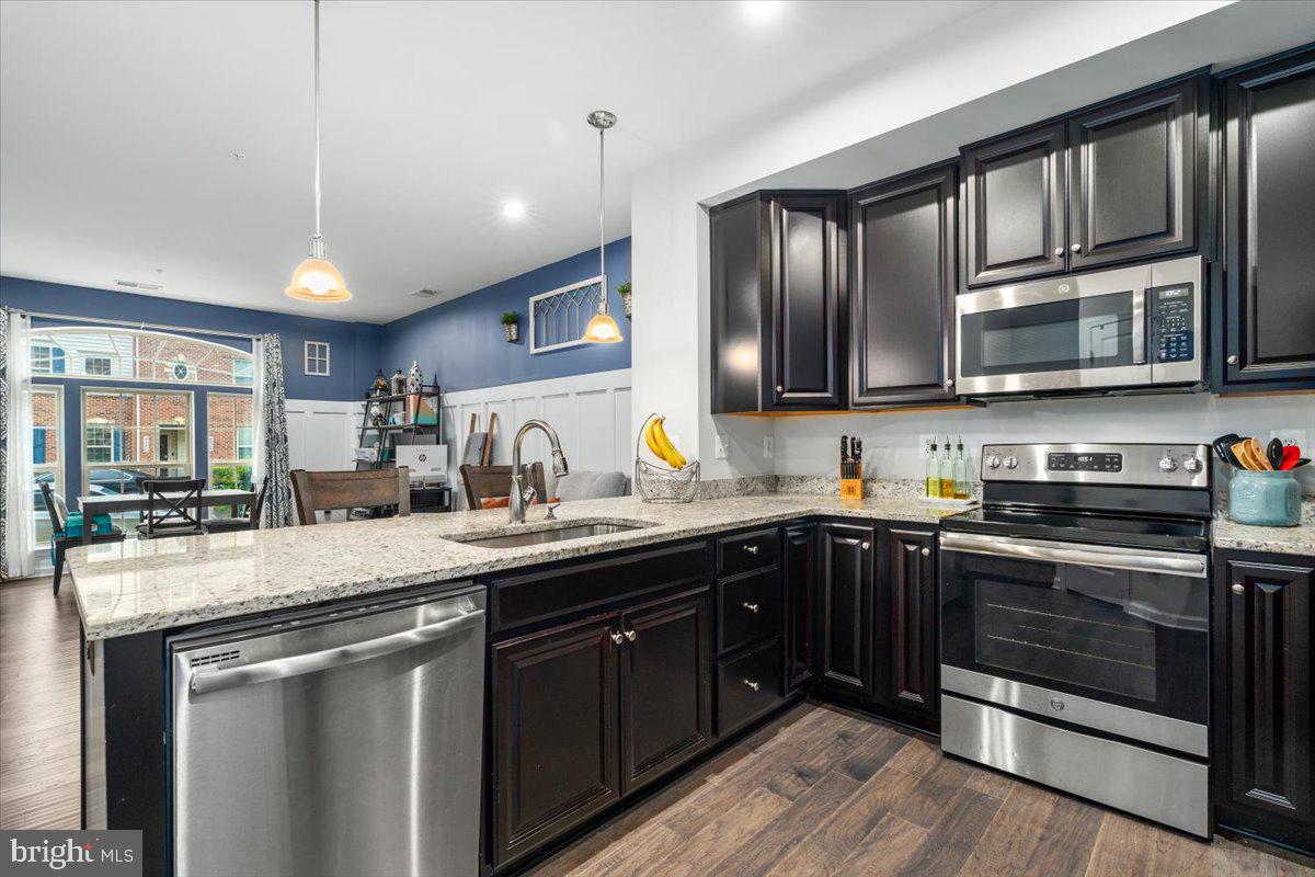 BALLENGER CREEK - Residential