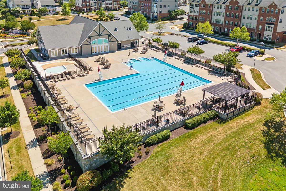 BALLENGER CREEK - Residential