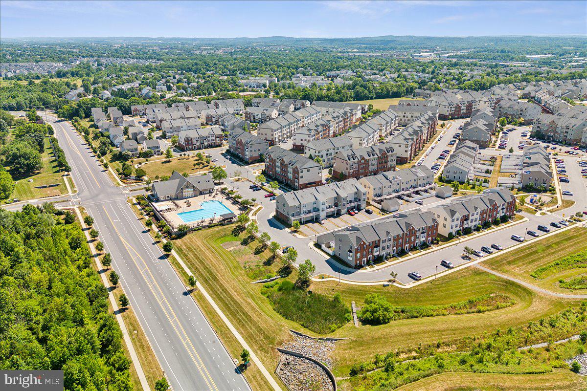 BALLENGER CREEK - Residential