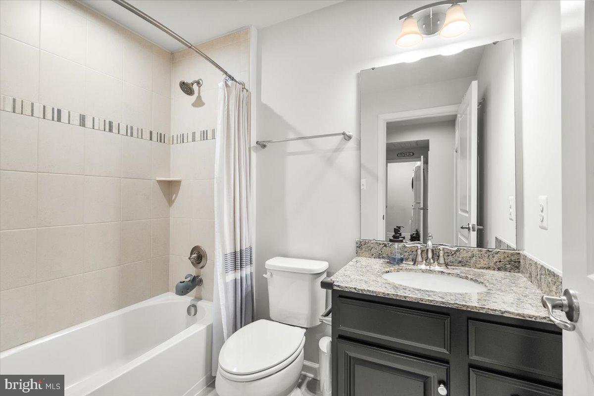 BALLENGER CREEK - Residential