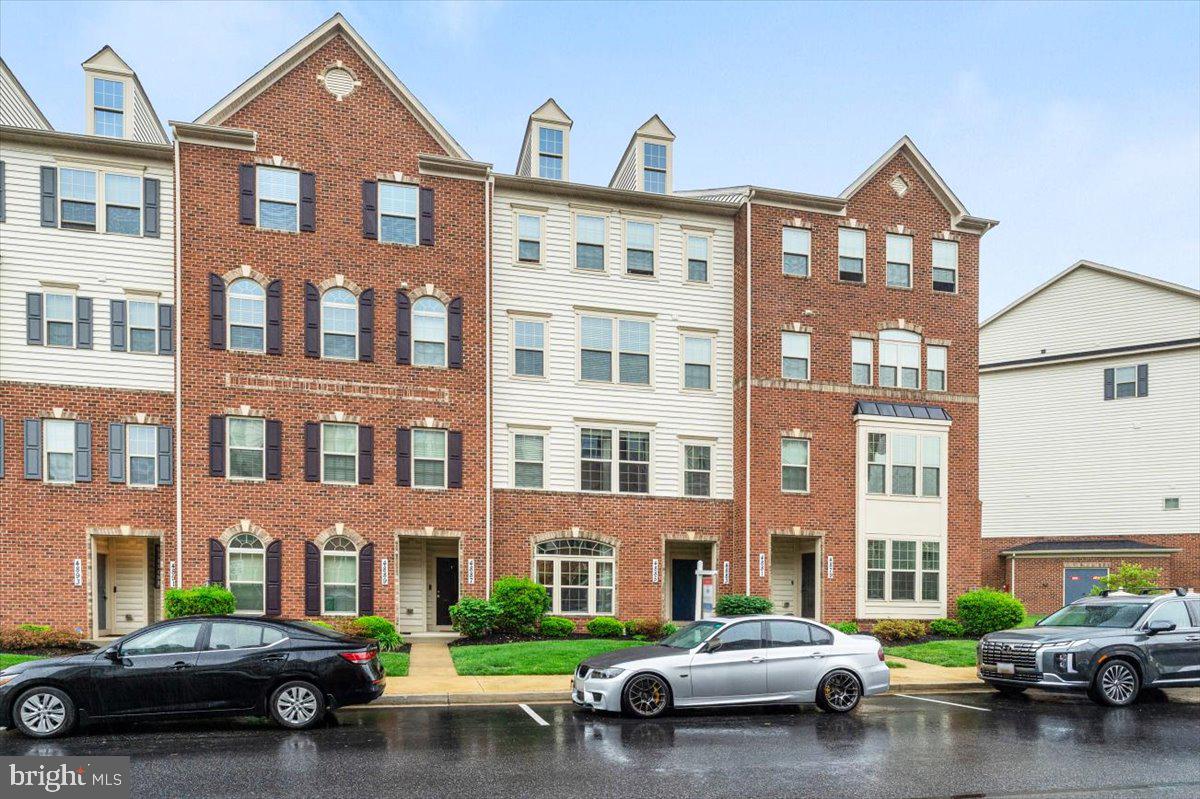 BALLENGER CREEK - Residential