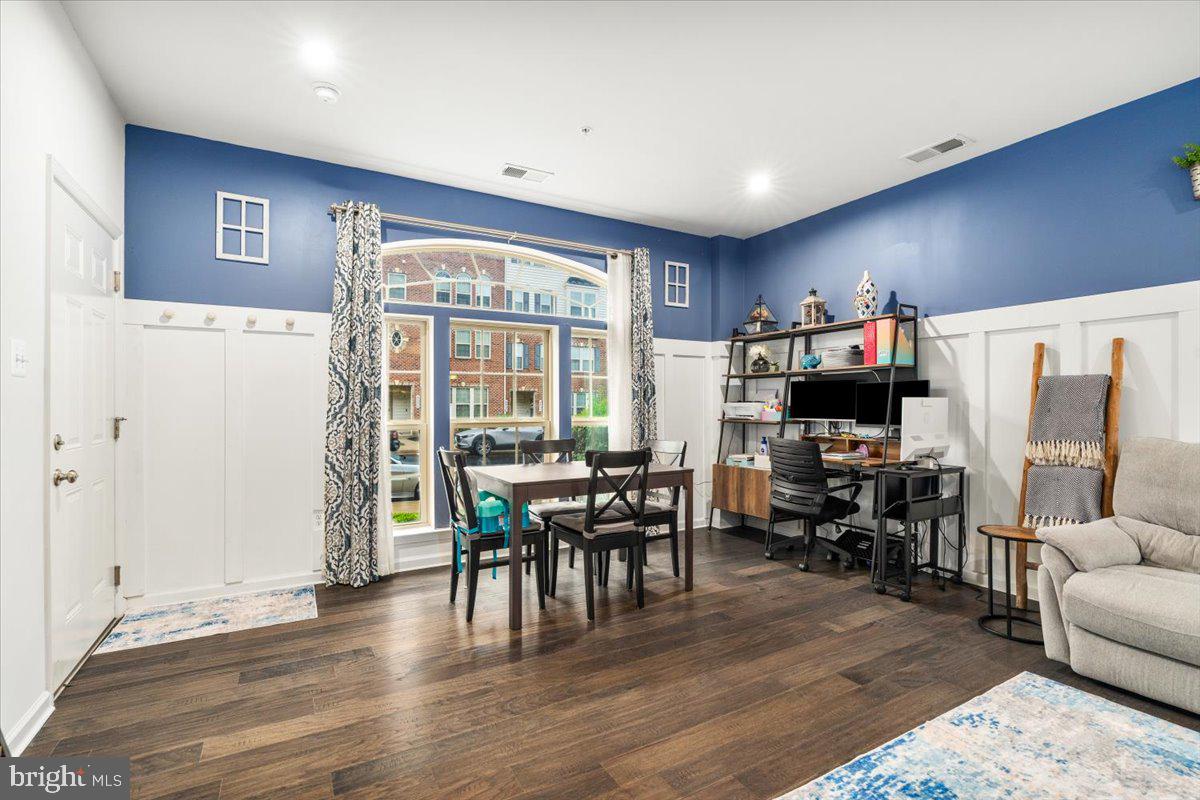 BALLENGER CREEK - Residential