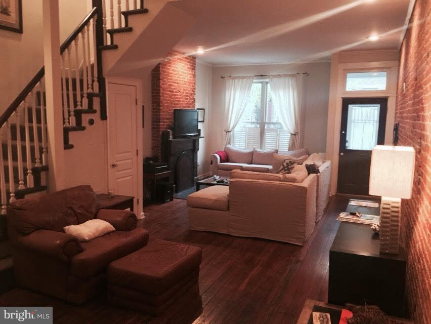 FEDERAL HILL HISTORIC DISTRICT - Residential Lease