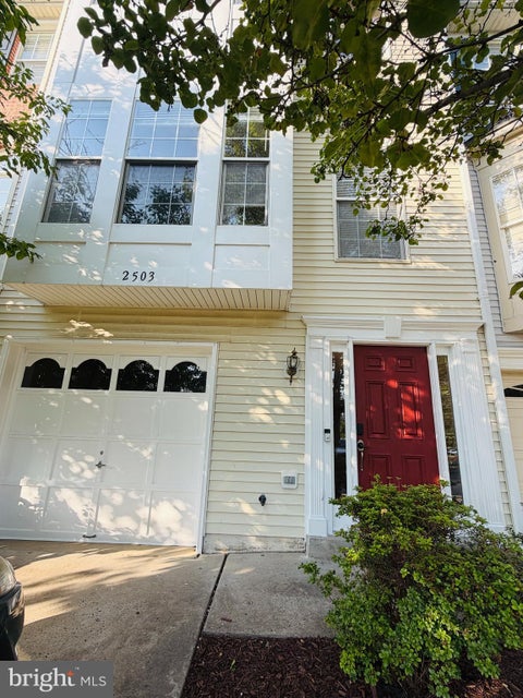 Townhouse For Rent - 2503 Wheat Meadow Court<br/> HERNDON, VA 20171