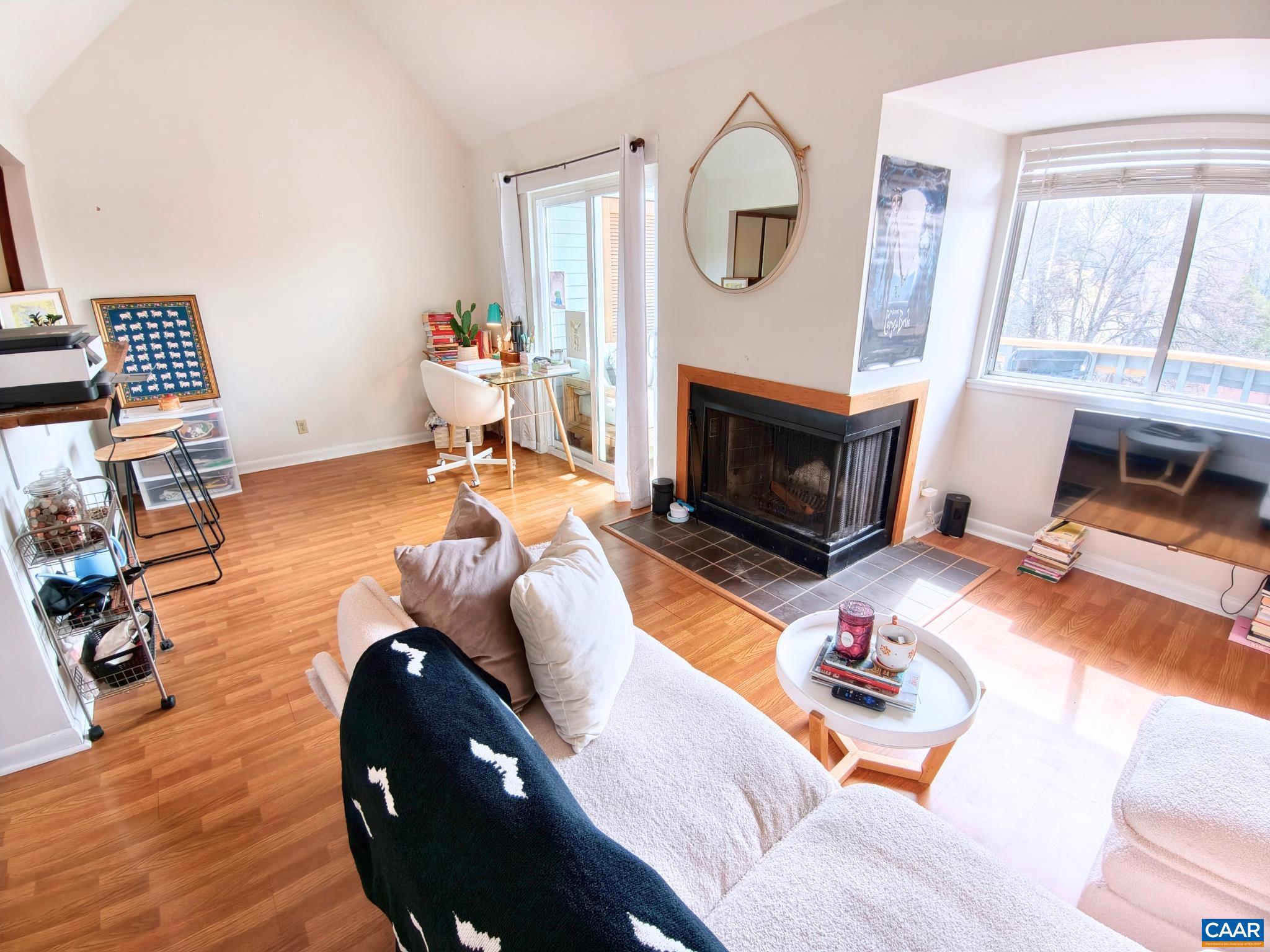 CEDARS COURT - Residential