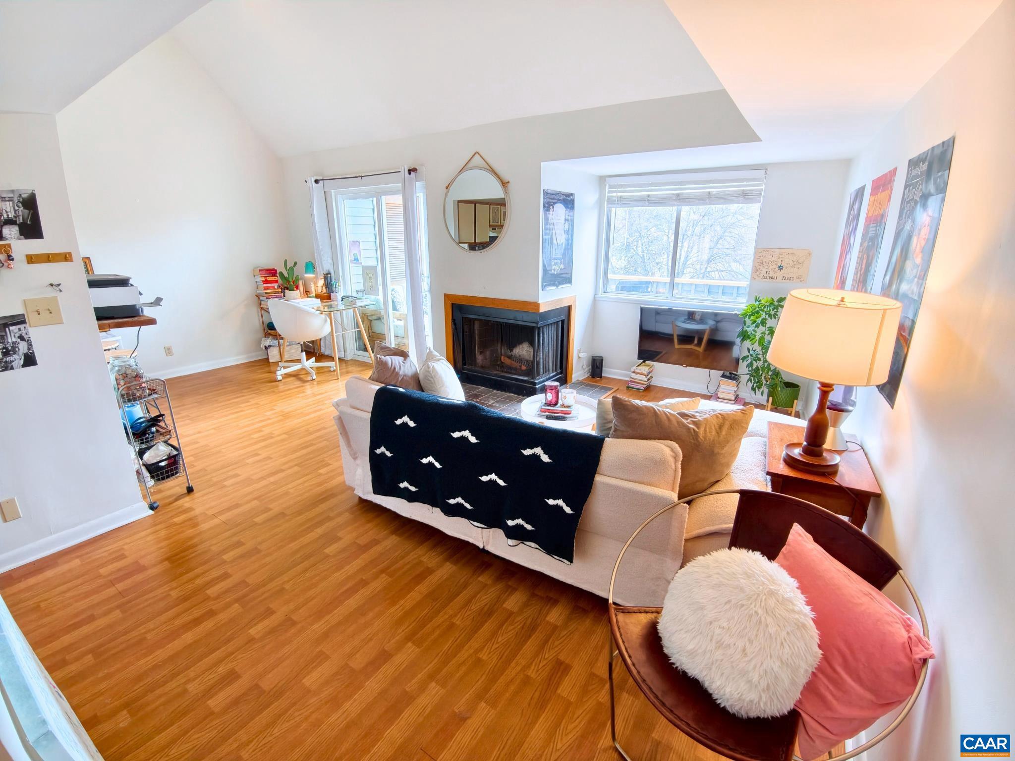 CEDARS COURT - Residential