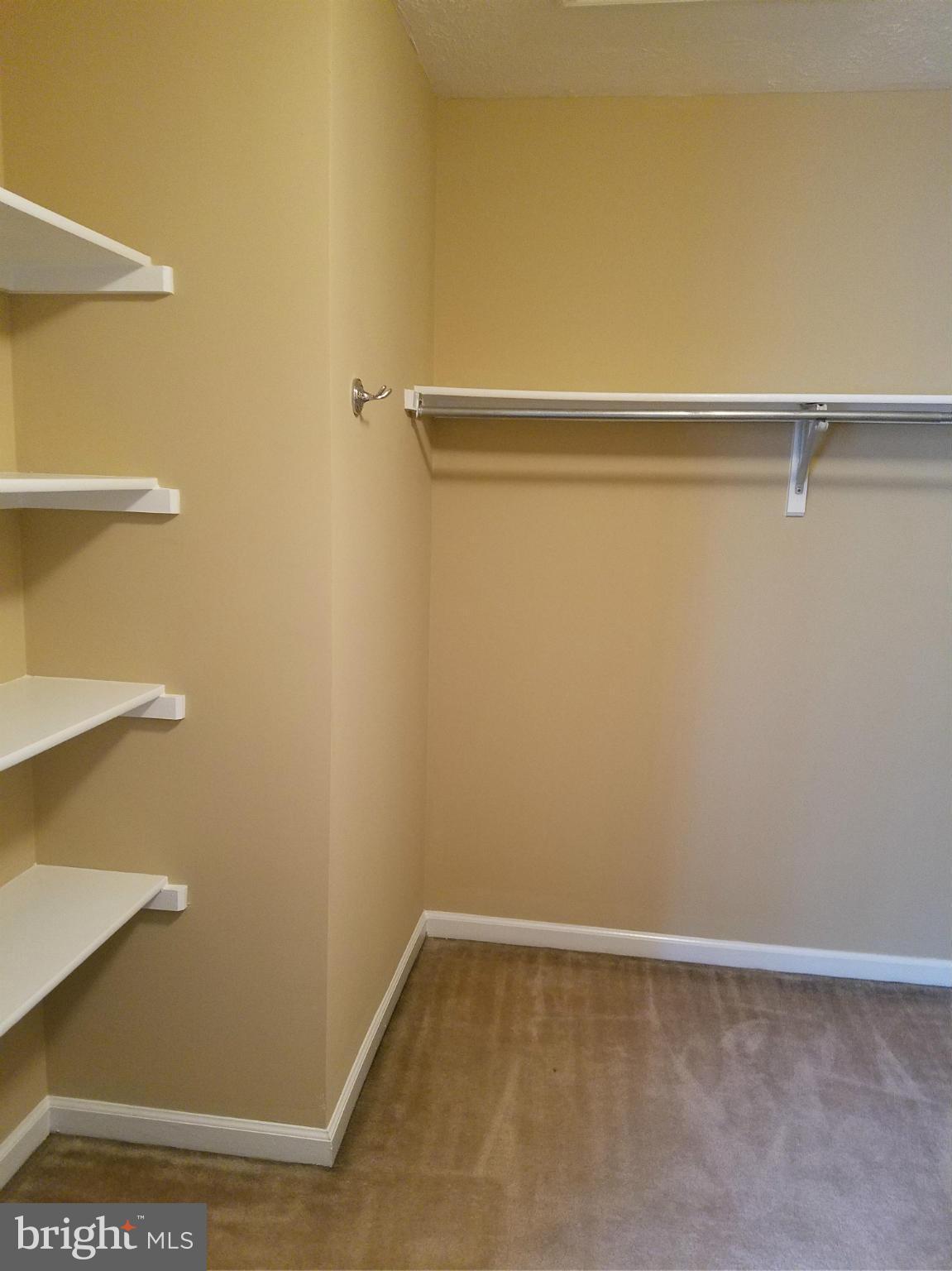 KINGSWOOD - Residential Lease