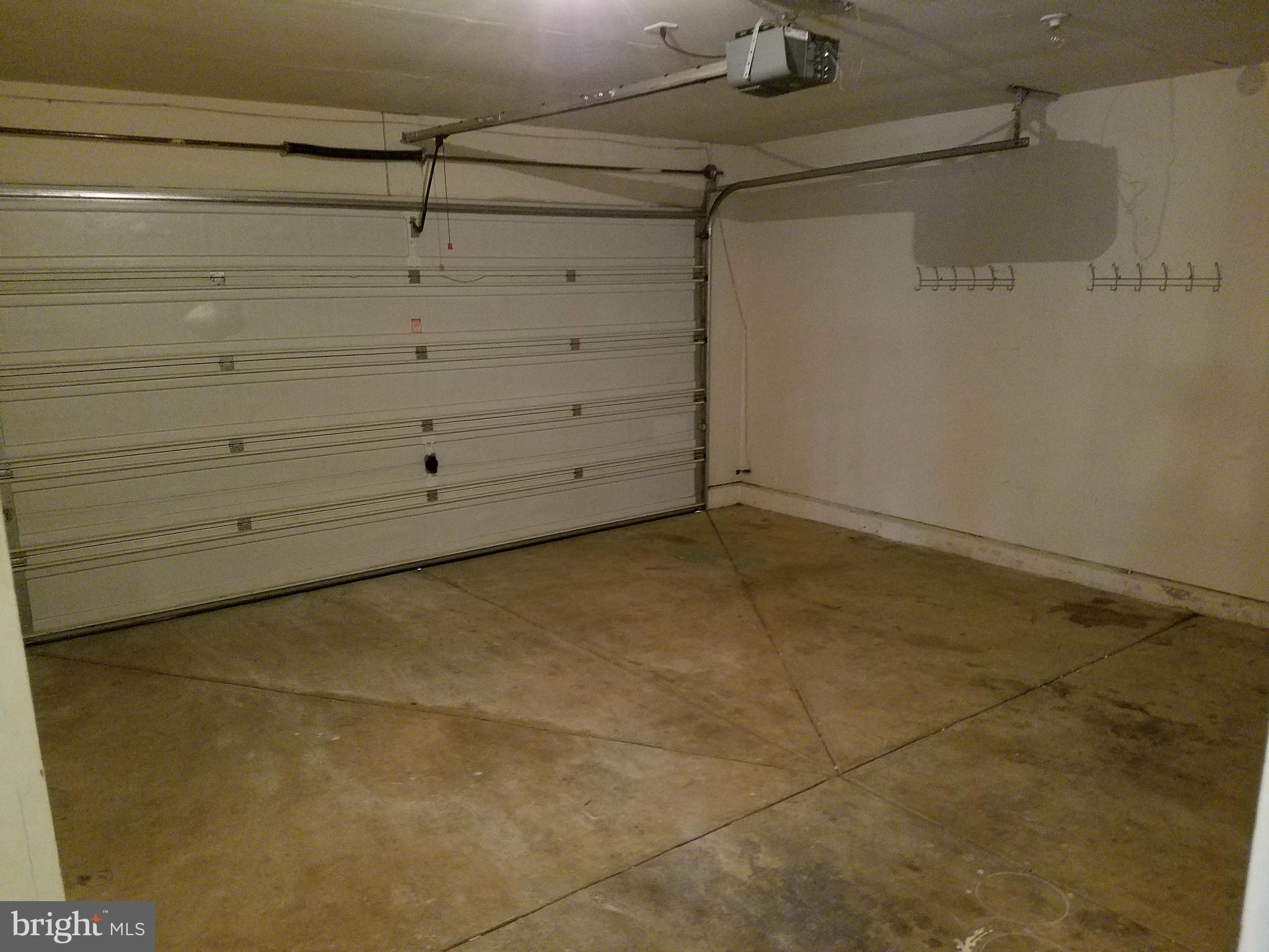 KINGSWOOD - Residential Lease