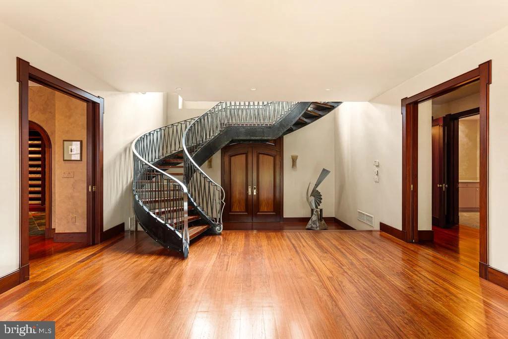 232 WALNUT STREET 36