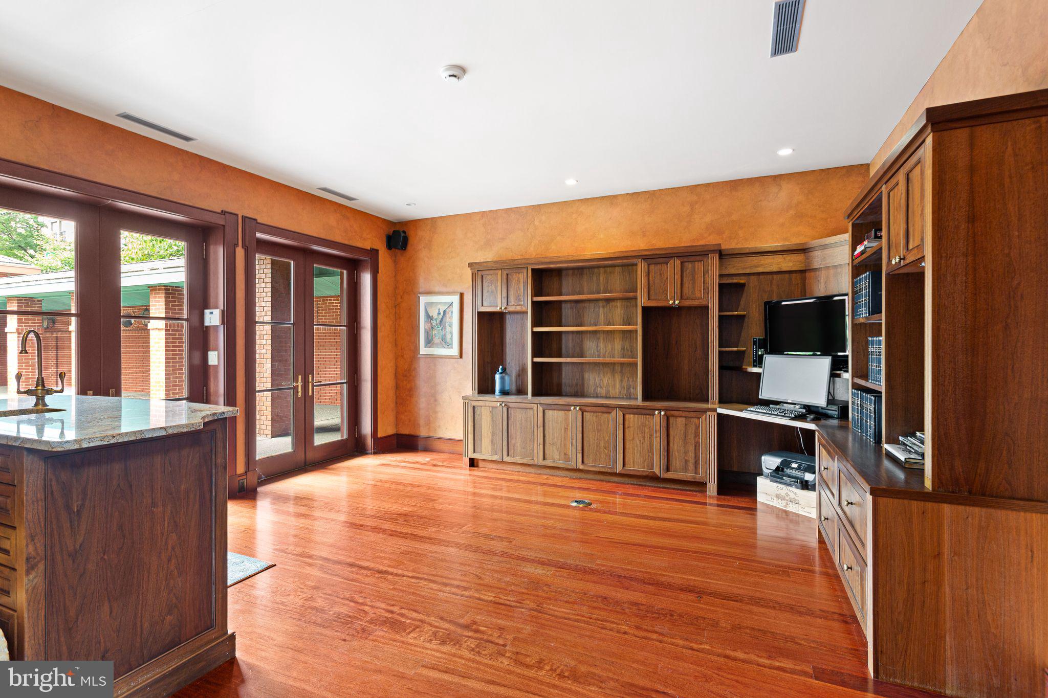 232 WALNUT STREET 36