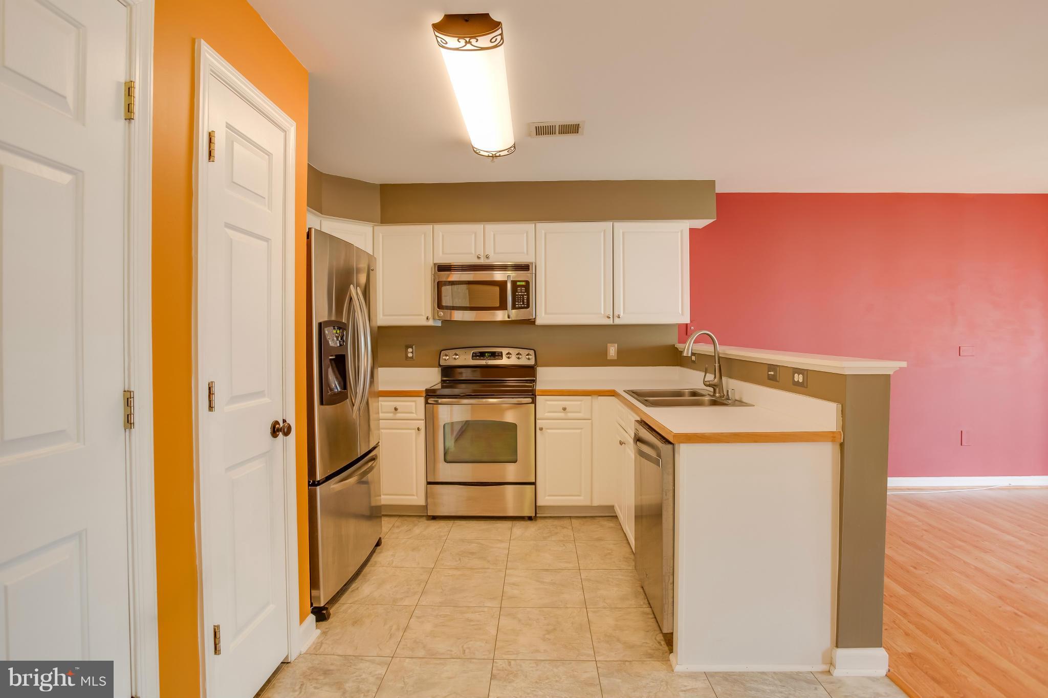 OCCOQUAN POINTE CONDO - Residential Lease