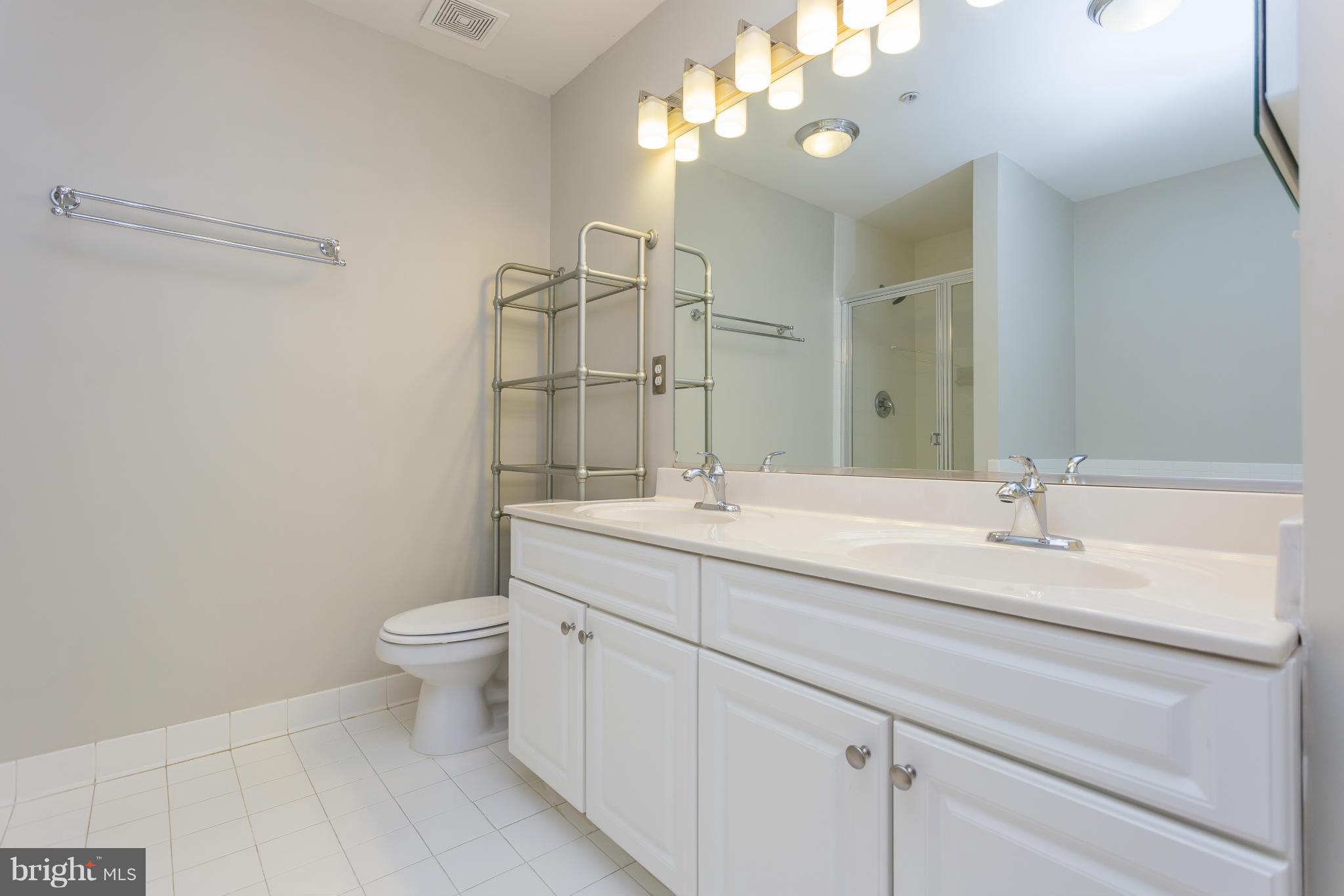 OCCOQUAN POINTE CONDO - Residential Lease