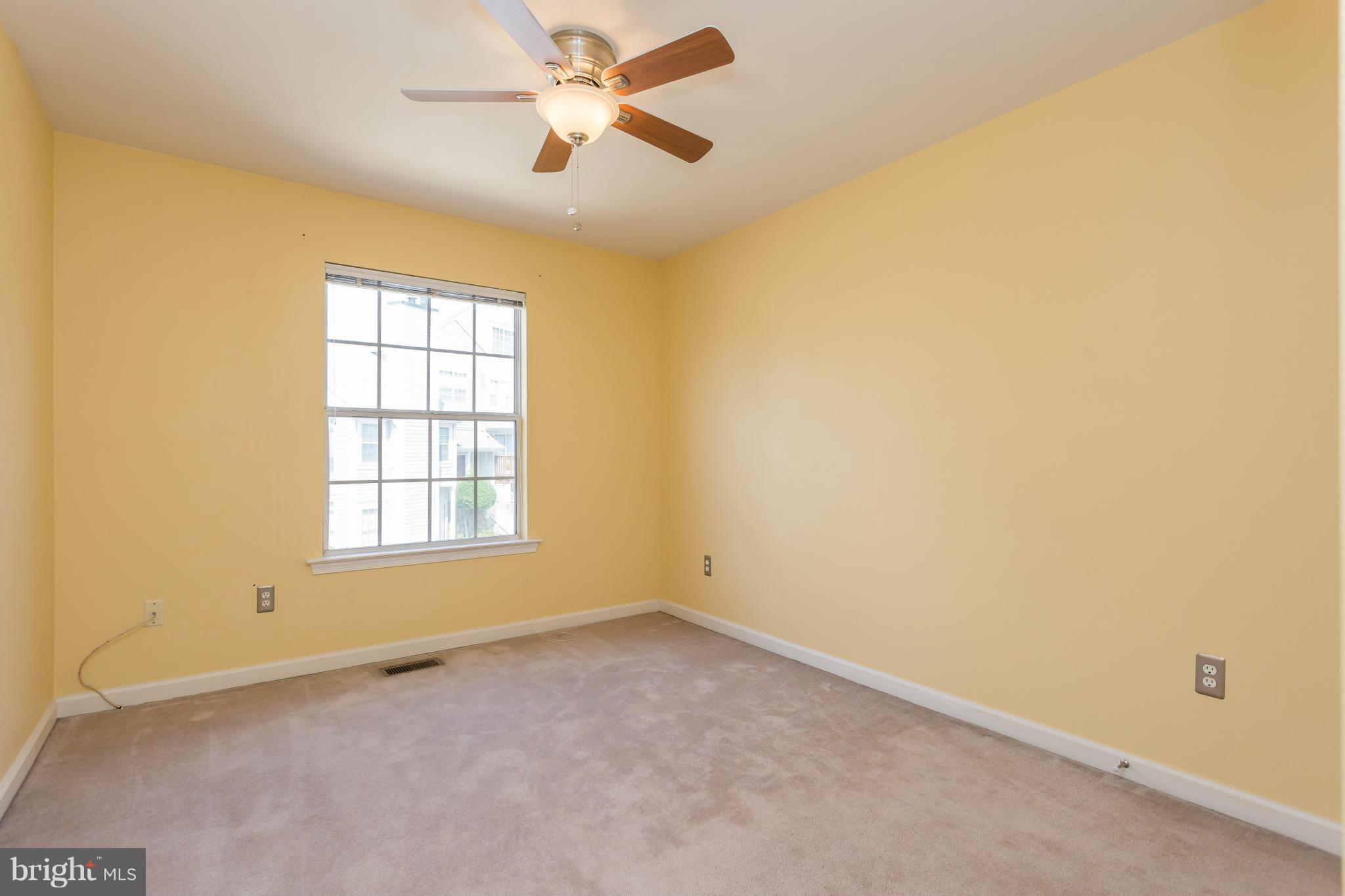 OCCOQUAN POINTE CONDO - Residential Lease