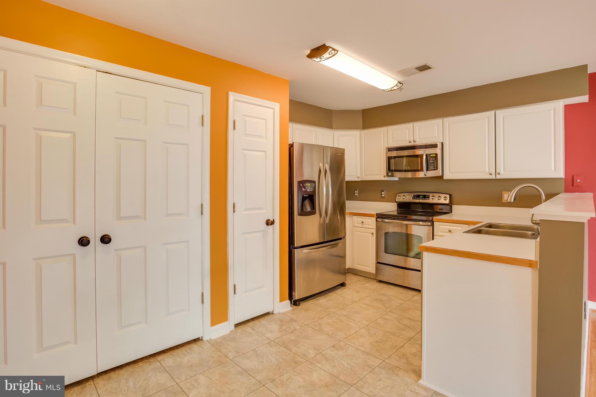 OCCOQUAN POINTE CONDO - Residential Lease