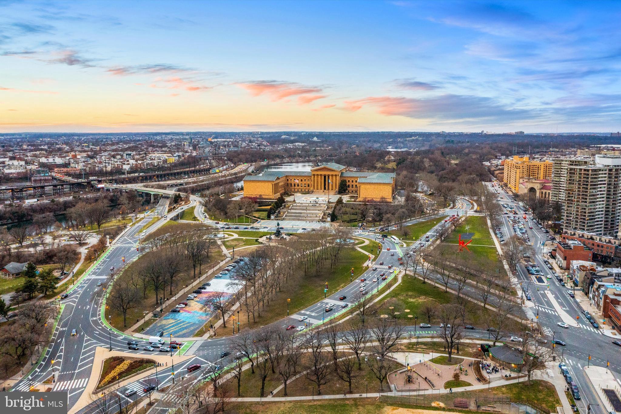 ART MUSEUM AREA - Residential Lease