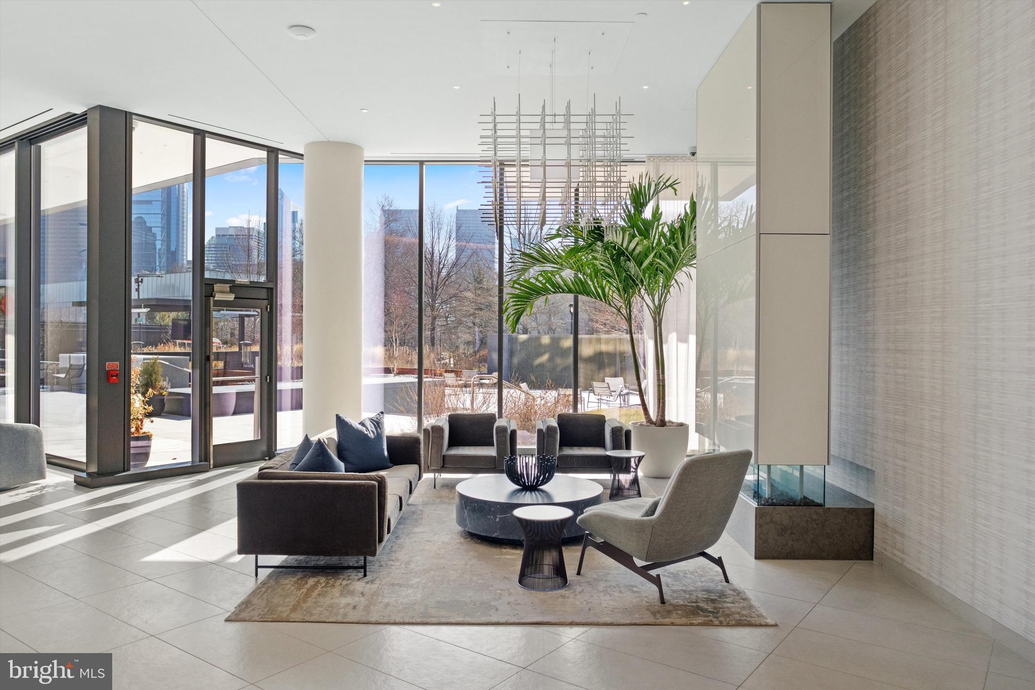 ART MUSEUM AREA - Residential Lease