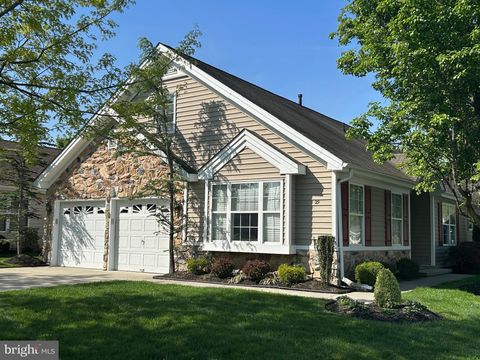Photo of 29 Autumn Lane, SEWELL, NJ 08080 (MLS # NJGL2072458)