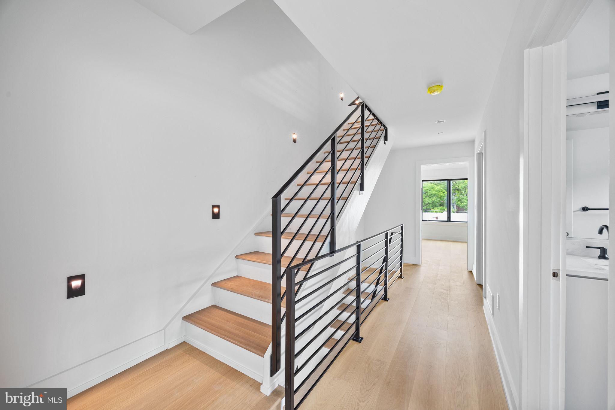 PASSYUNK SQUARE - Residential