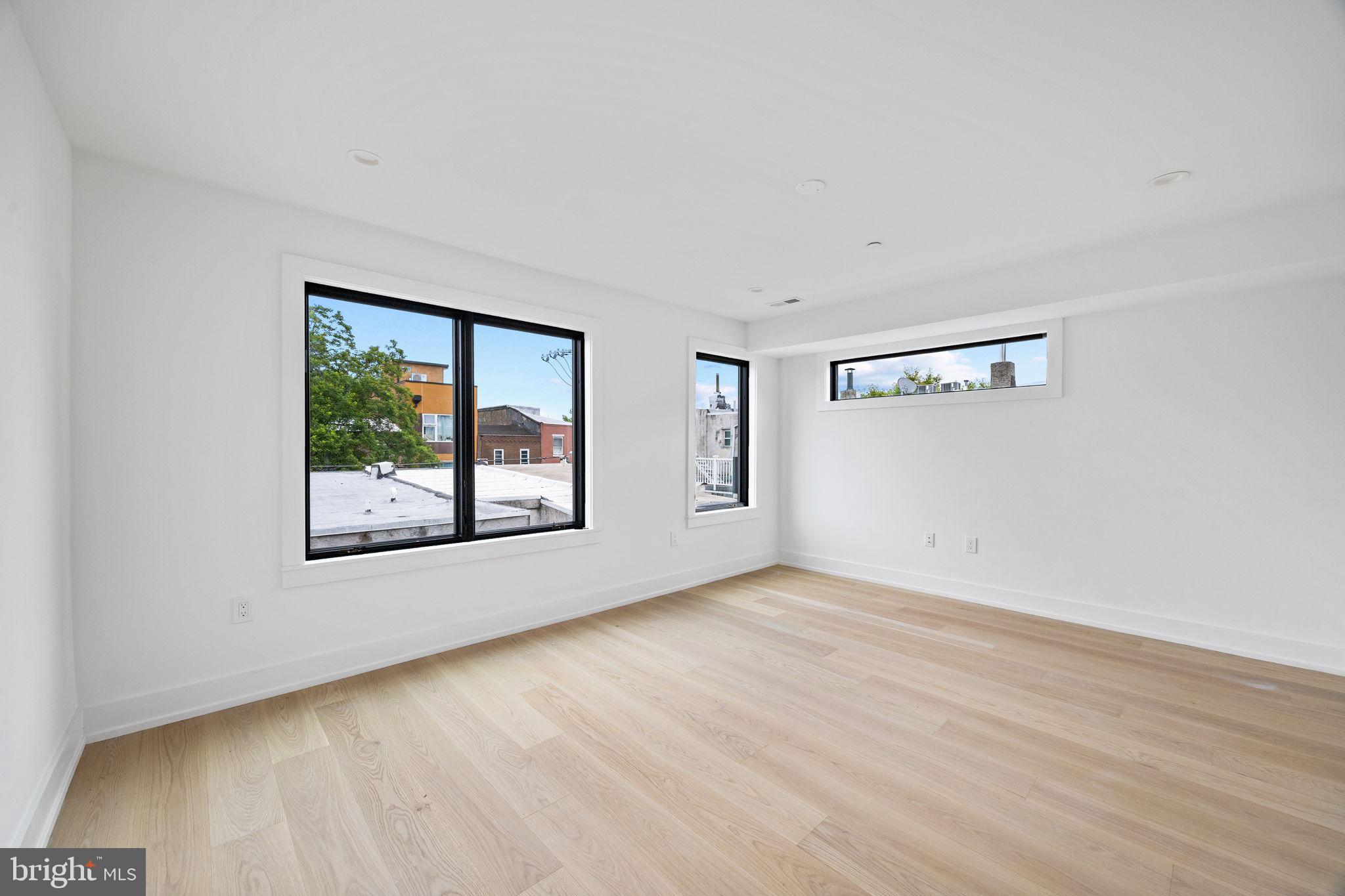 PASSYUNK SQUARE - Residential