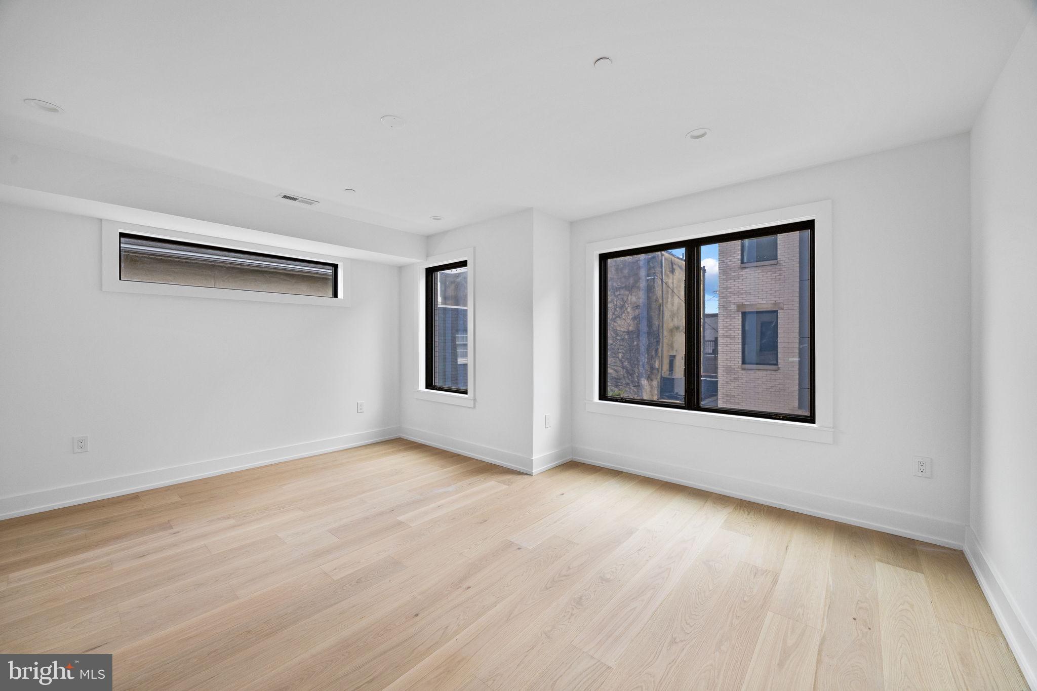 PASSYUNK SQUARE - Residential