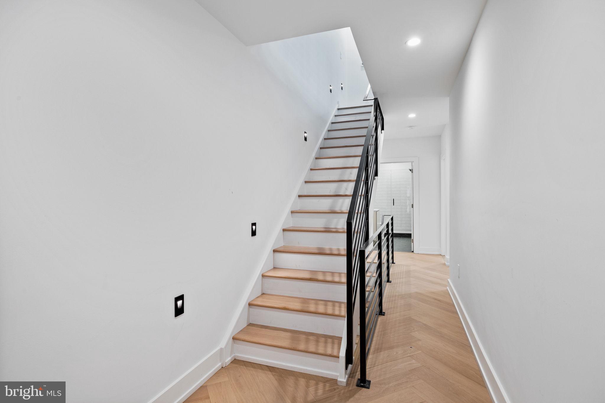 PASSYUNK SQUARE - Residential