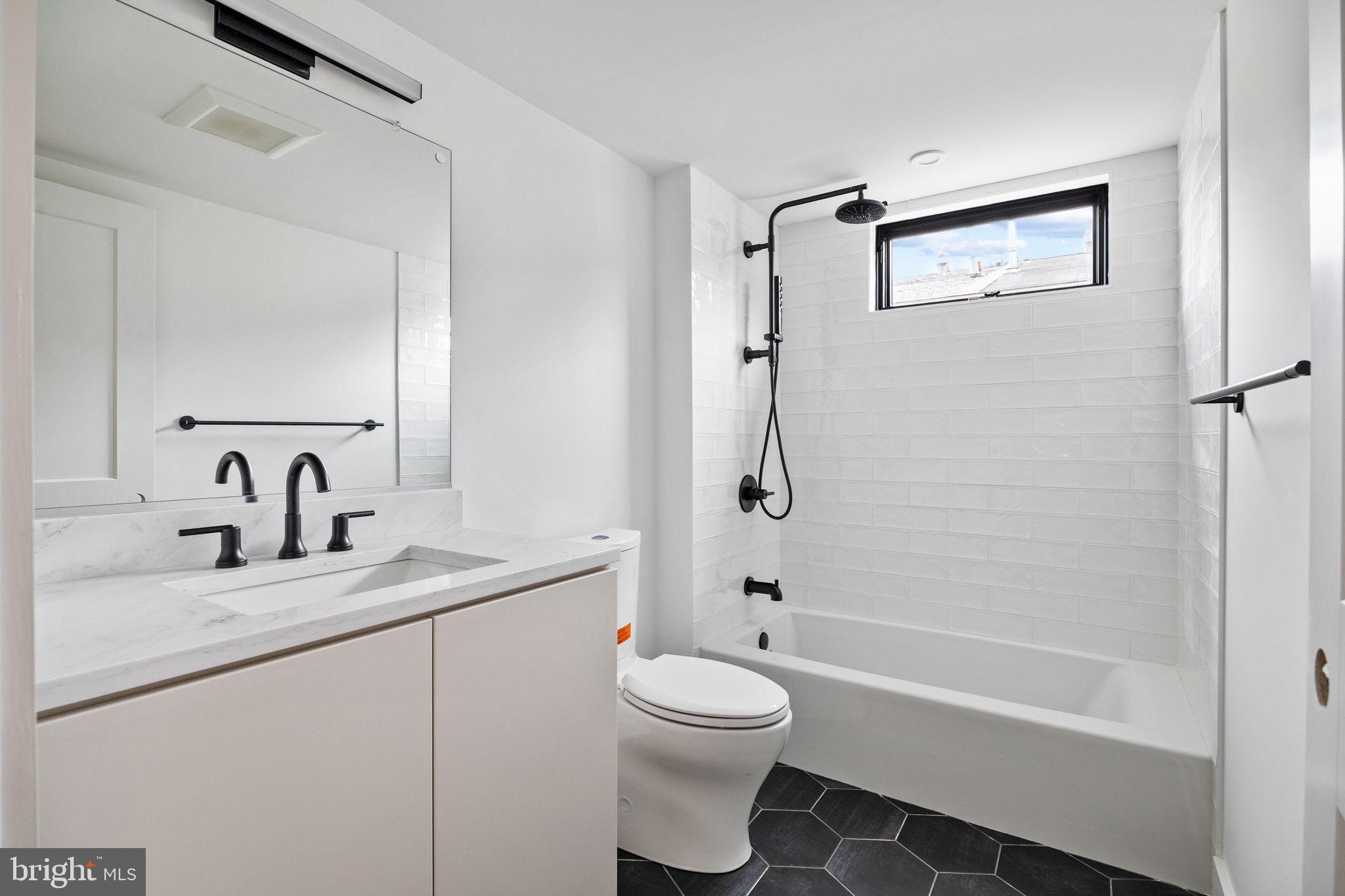 PASSYUNK SQUARE - Residential