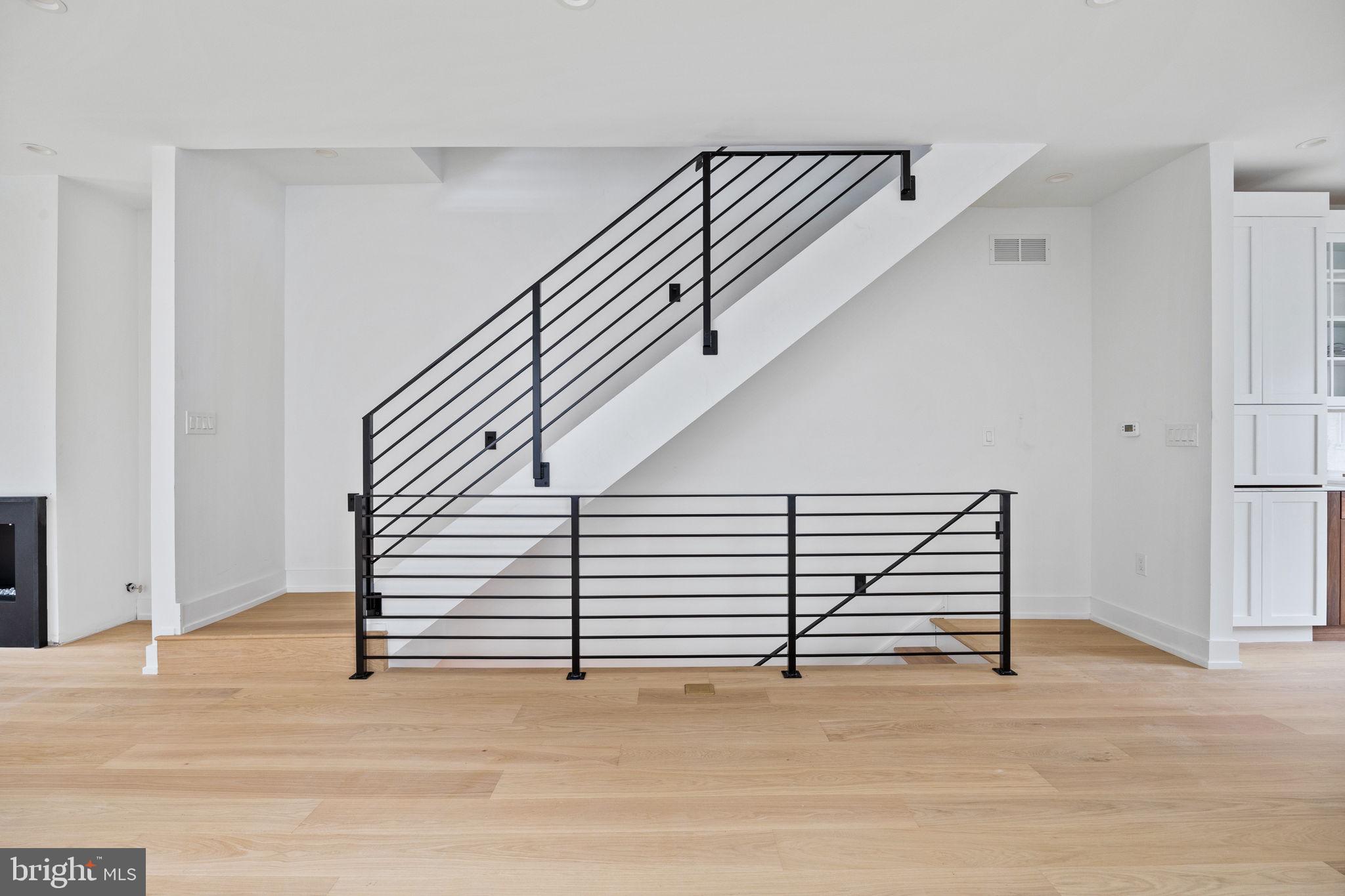 PASSYUNK SQUARE - Residential