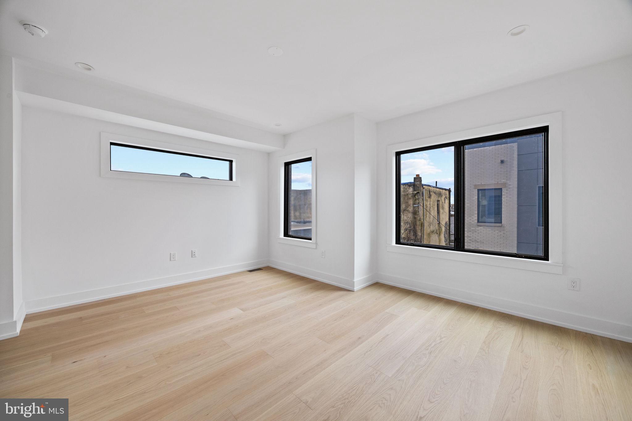 PASSYUNK SQUARE - Residential