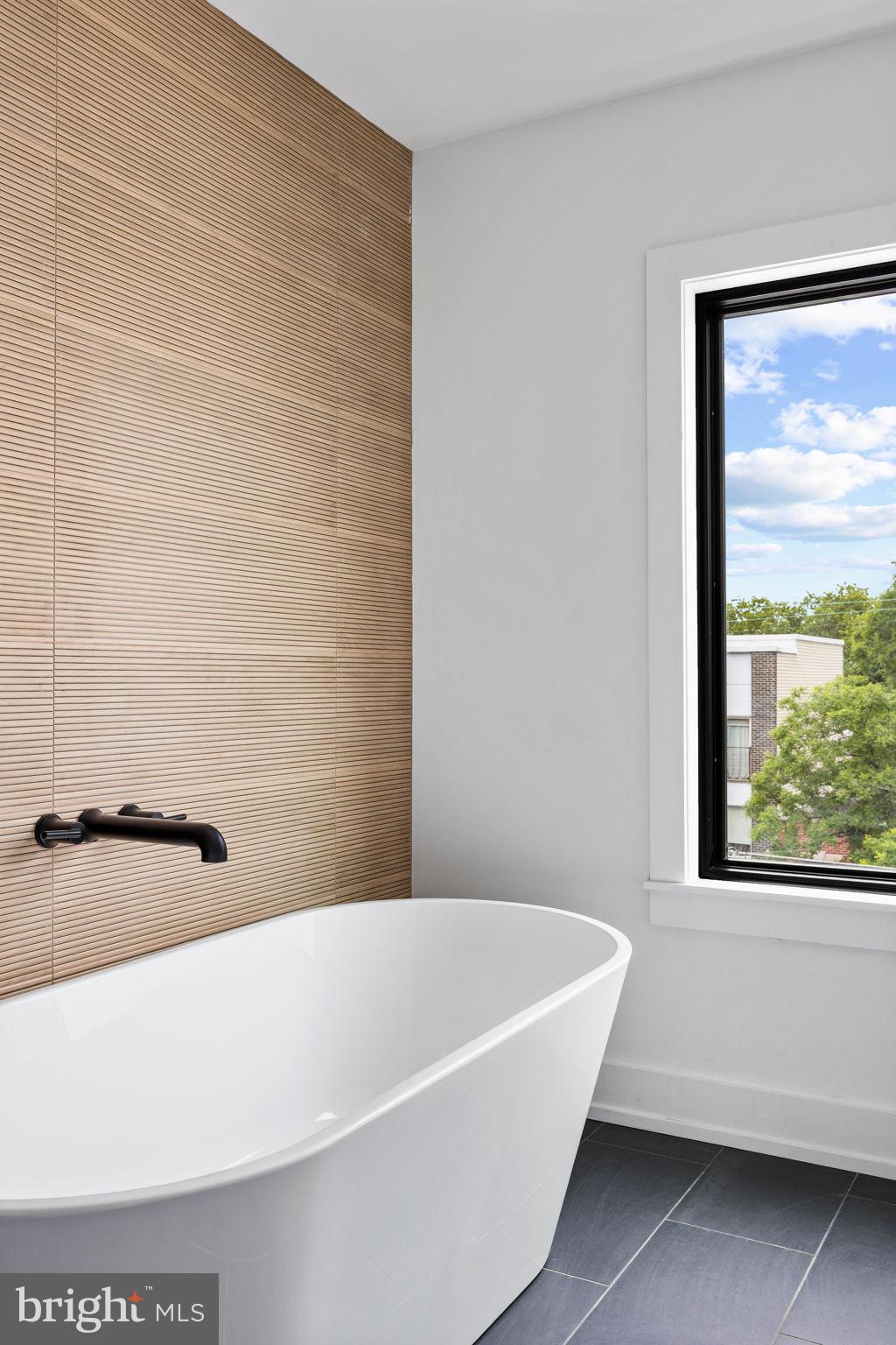 PASSYUNK SQUARE - Residential